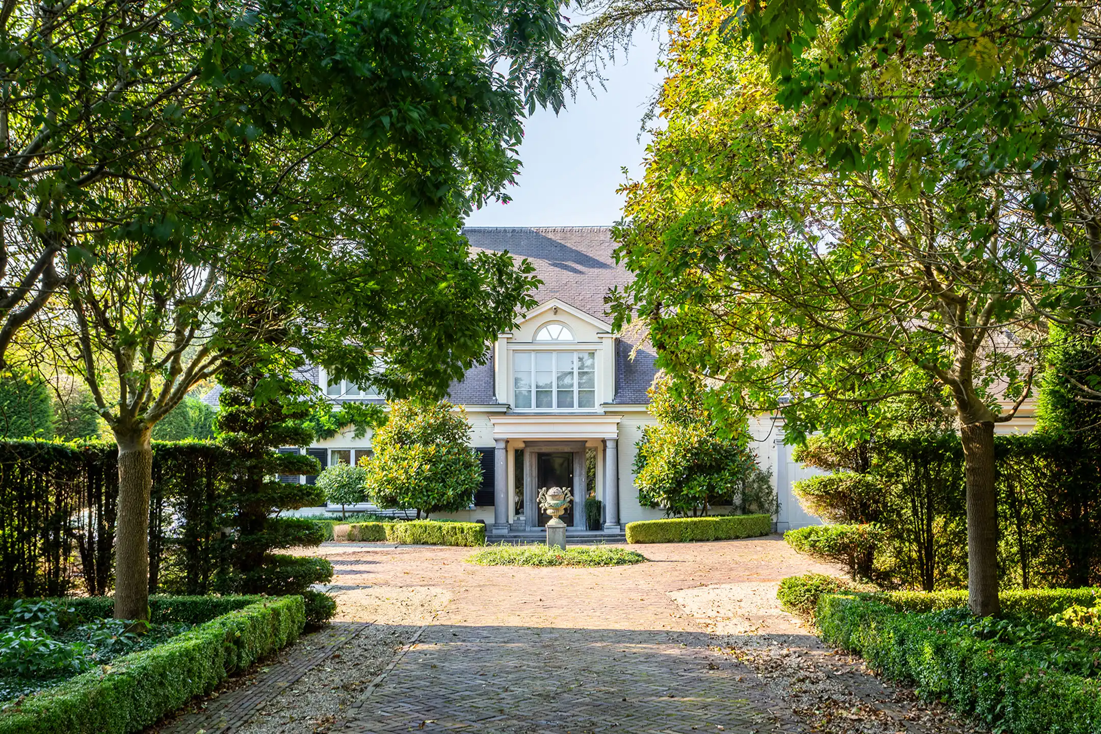 Exclusieve villa op 1.1ha met binnenzwembad, spa en lift  foto 4