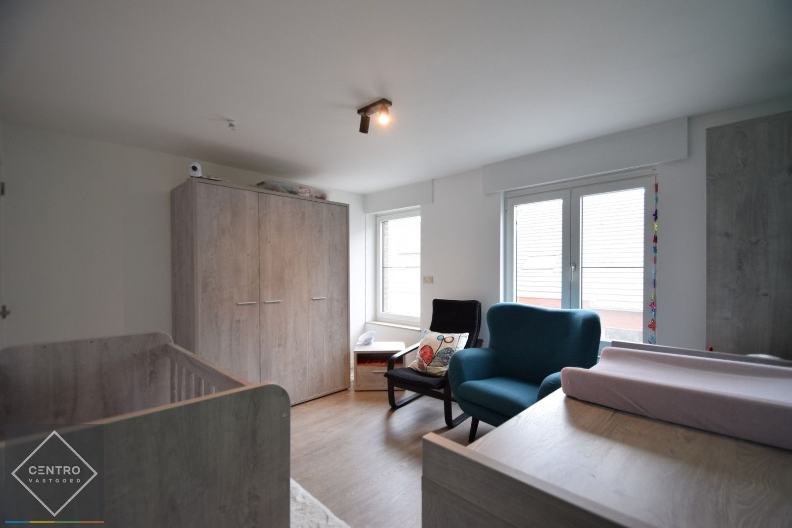 Volledig gerenoveerde woning met 3 slpks en leuke tuin! foto 16