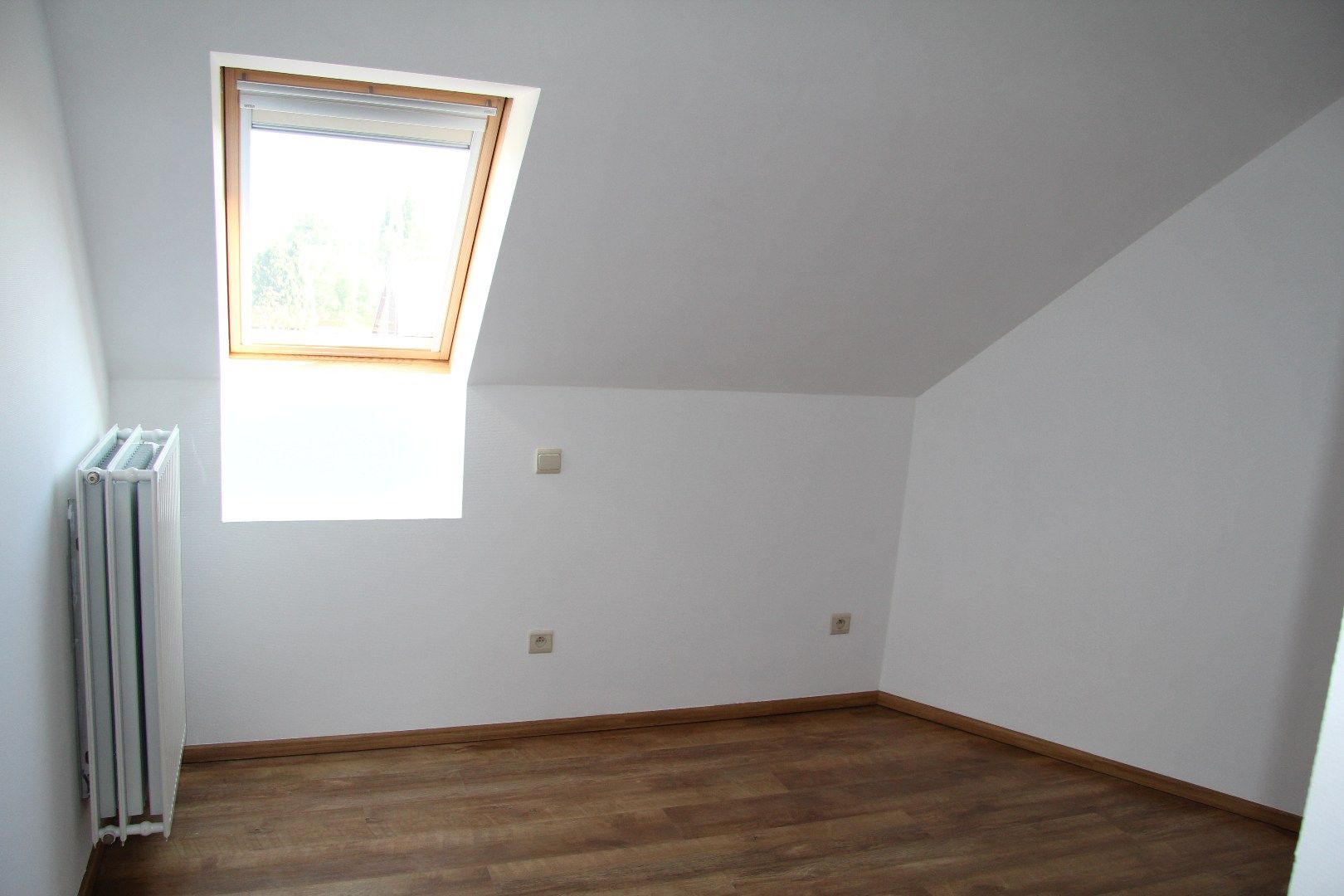 Ruim dakappartement met 2 slk, terras en garage foto 13