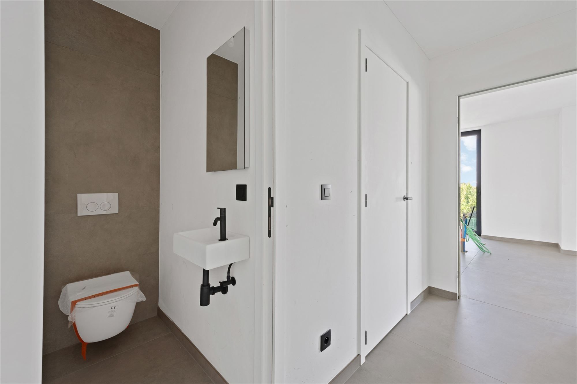 NIEUWBOUW APPARTEMENT VAN 105M² MET 2 SLAAPKAMERS EN TERRASSEN MET MOGELIJKHEID TOT AANKOOP 6% BTW! foto 13