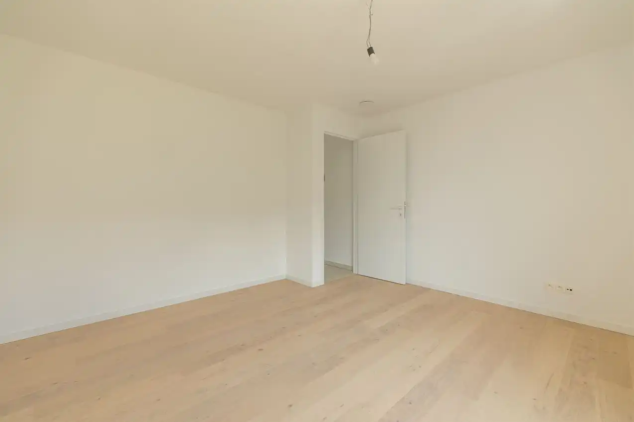 Instapklare nieuwbouwwoning met 4 slaapkamers, 2 badkamers en E-peil 9 foto 42