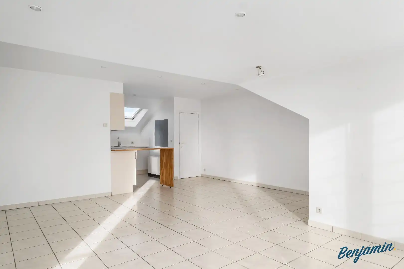 Dakappartement met 1 slaapkamer, berging en zonneterras in Dadizele-centrum foto 3