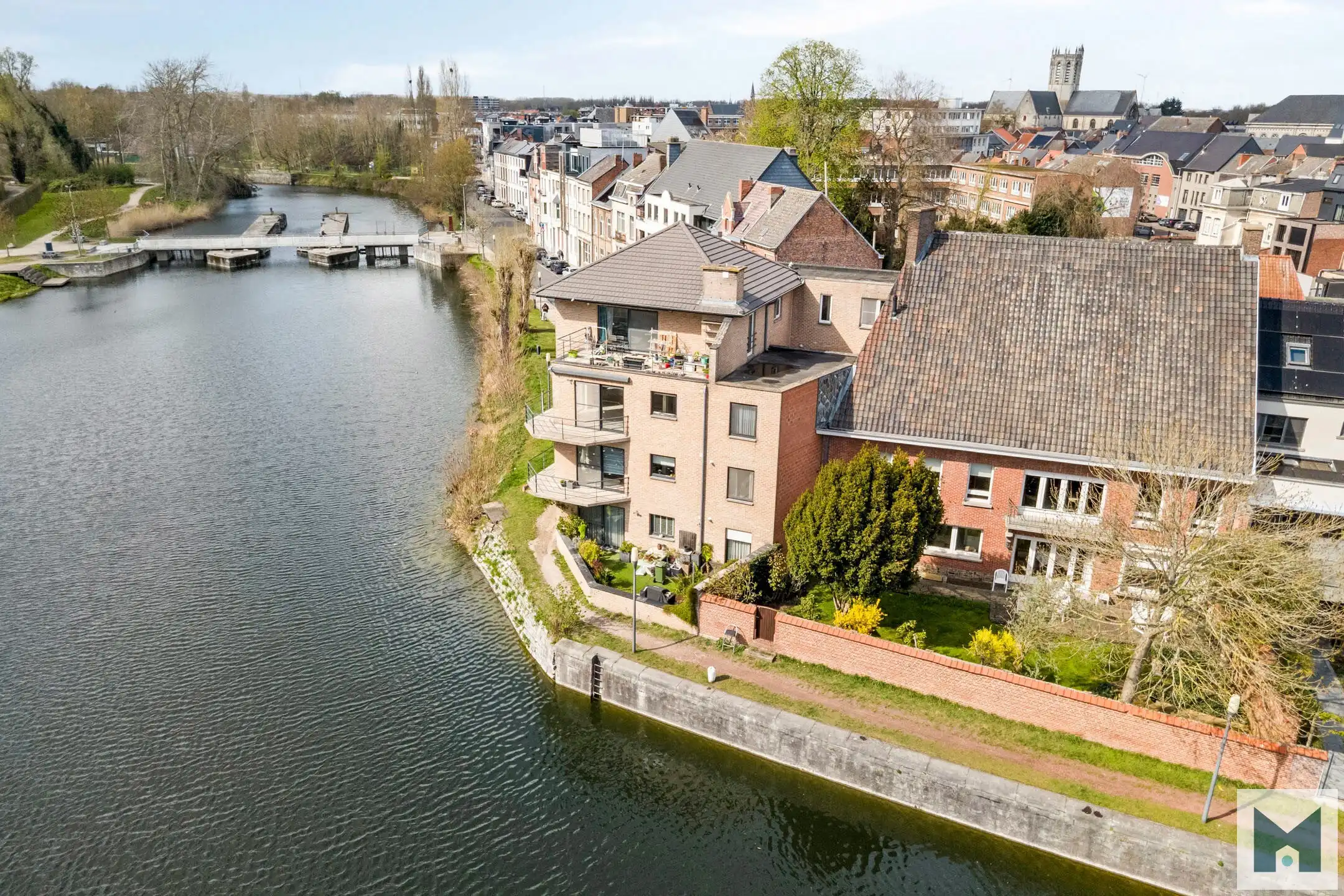 Lichtrijk app. met 2 slpks en prachtig zicht op het water! foto 20