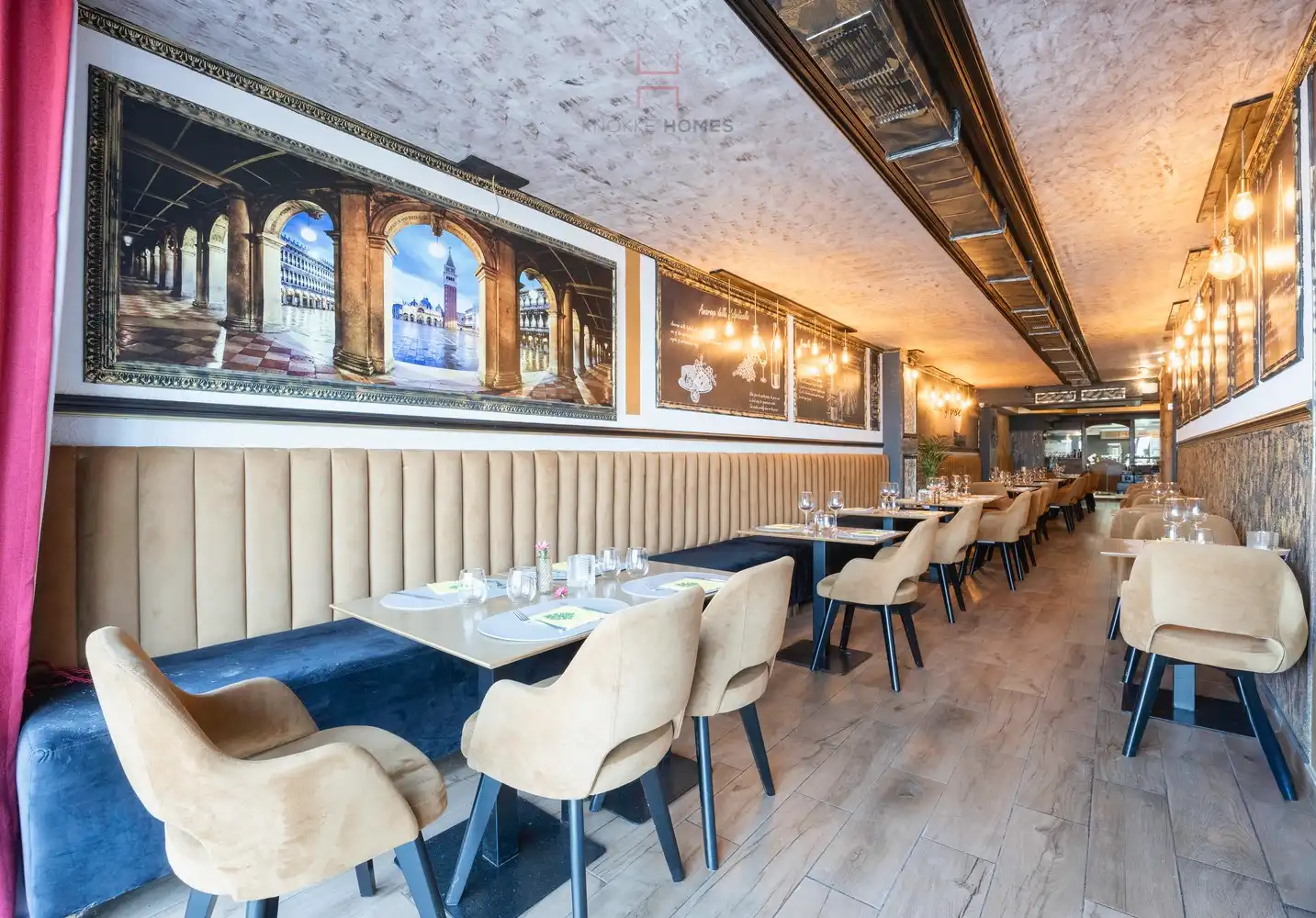 Uitzonderlijke Horeca-gelijkvloers op de Zeedijk in Knokke. foto {{pictureIndex}}
