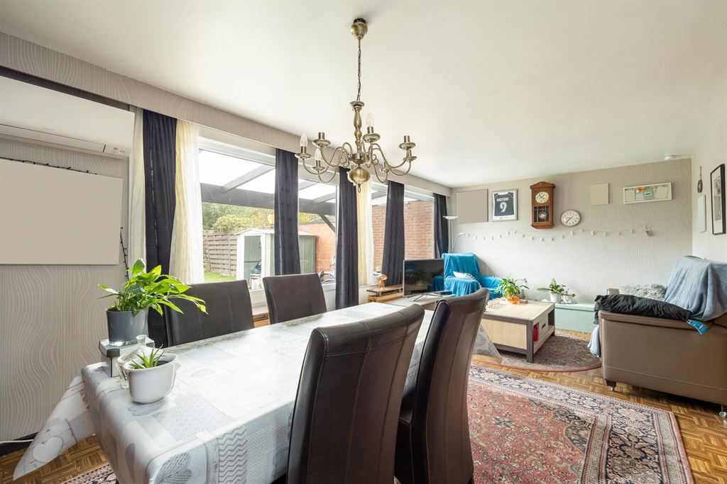 Op te frissen woning in rustige woonwijk! foto 6