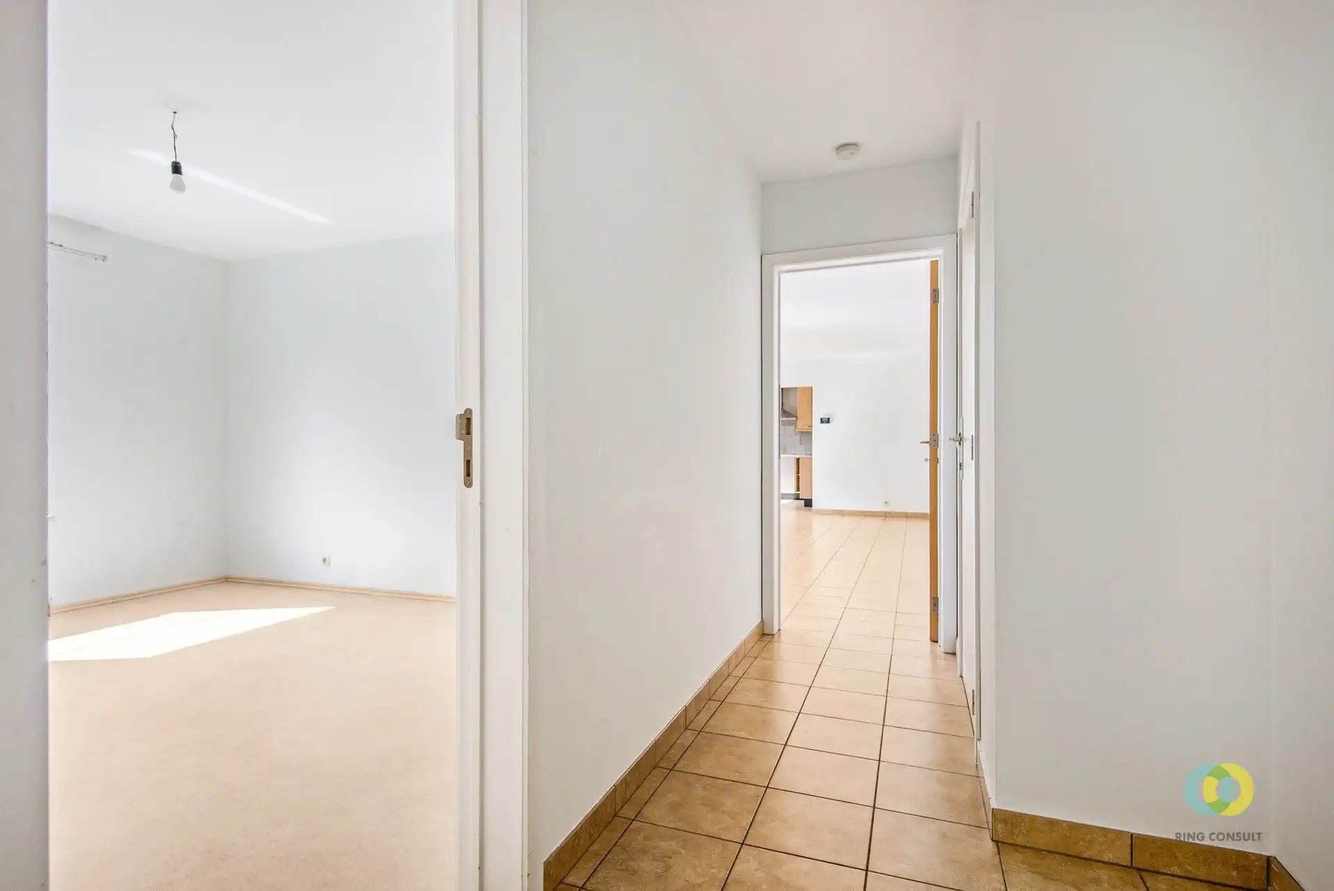 Appartement met twee slaapkamers en binnestaanplaats foto 12