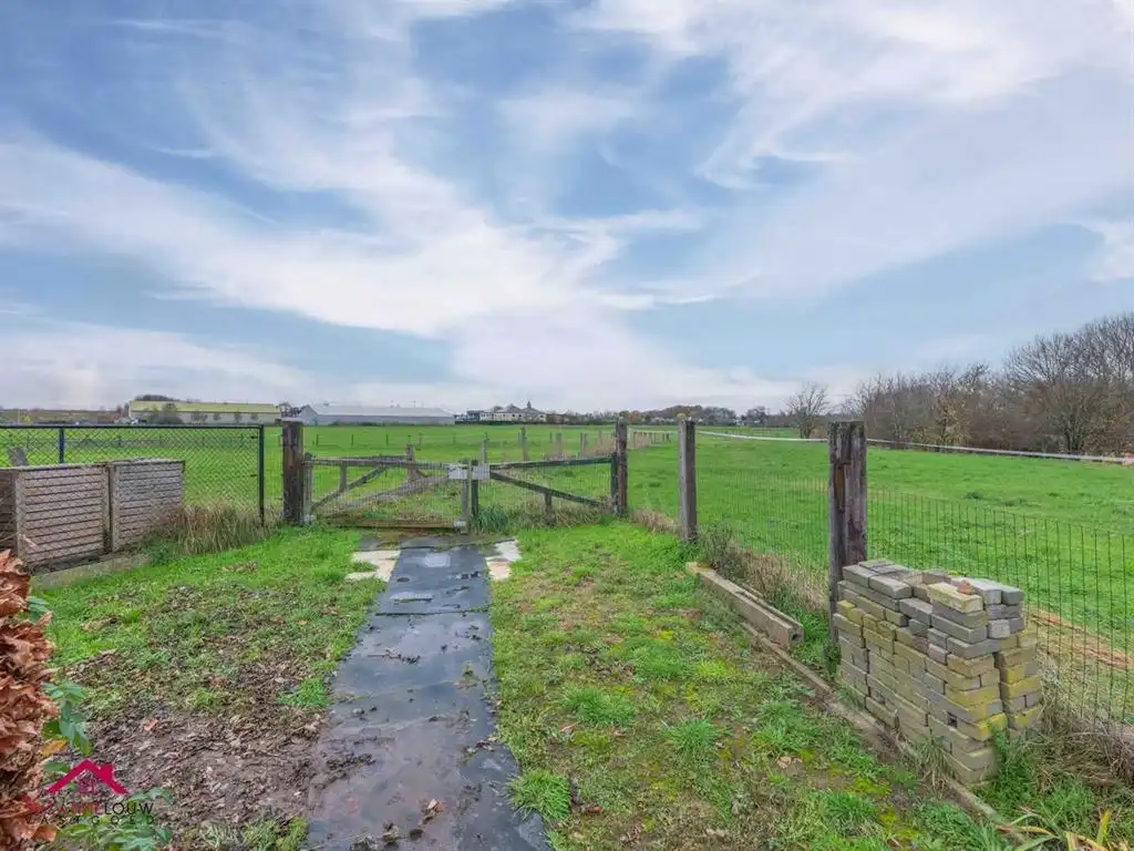 Verrassend ruime en gezellige, instapklare vrijstaande woning met paardenstal foto 10
