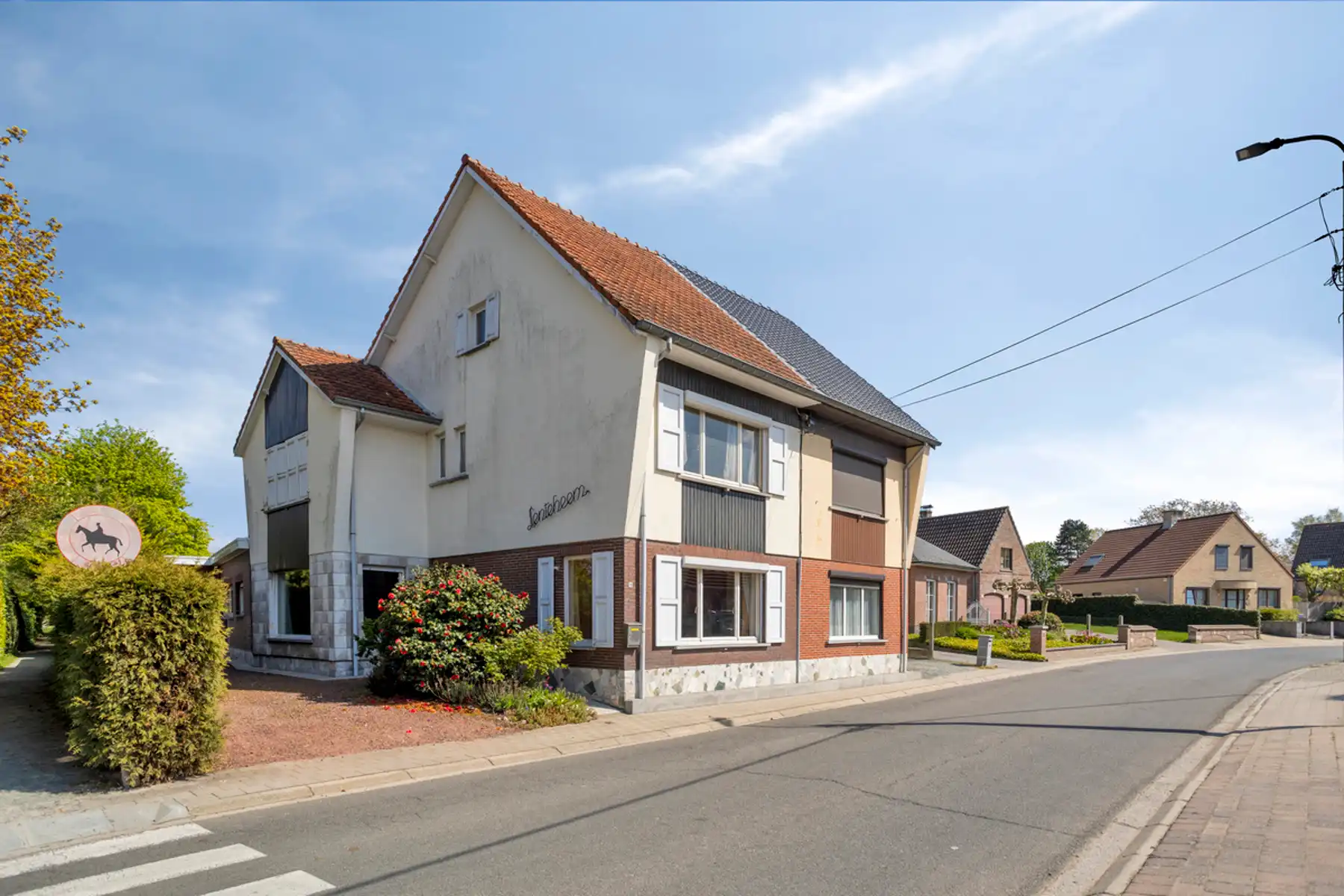 Te renoveren woning met 3 slpk op toplocatie in Malderen foto 3