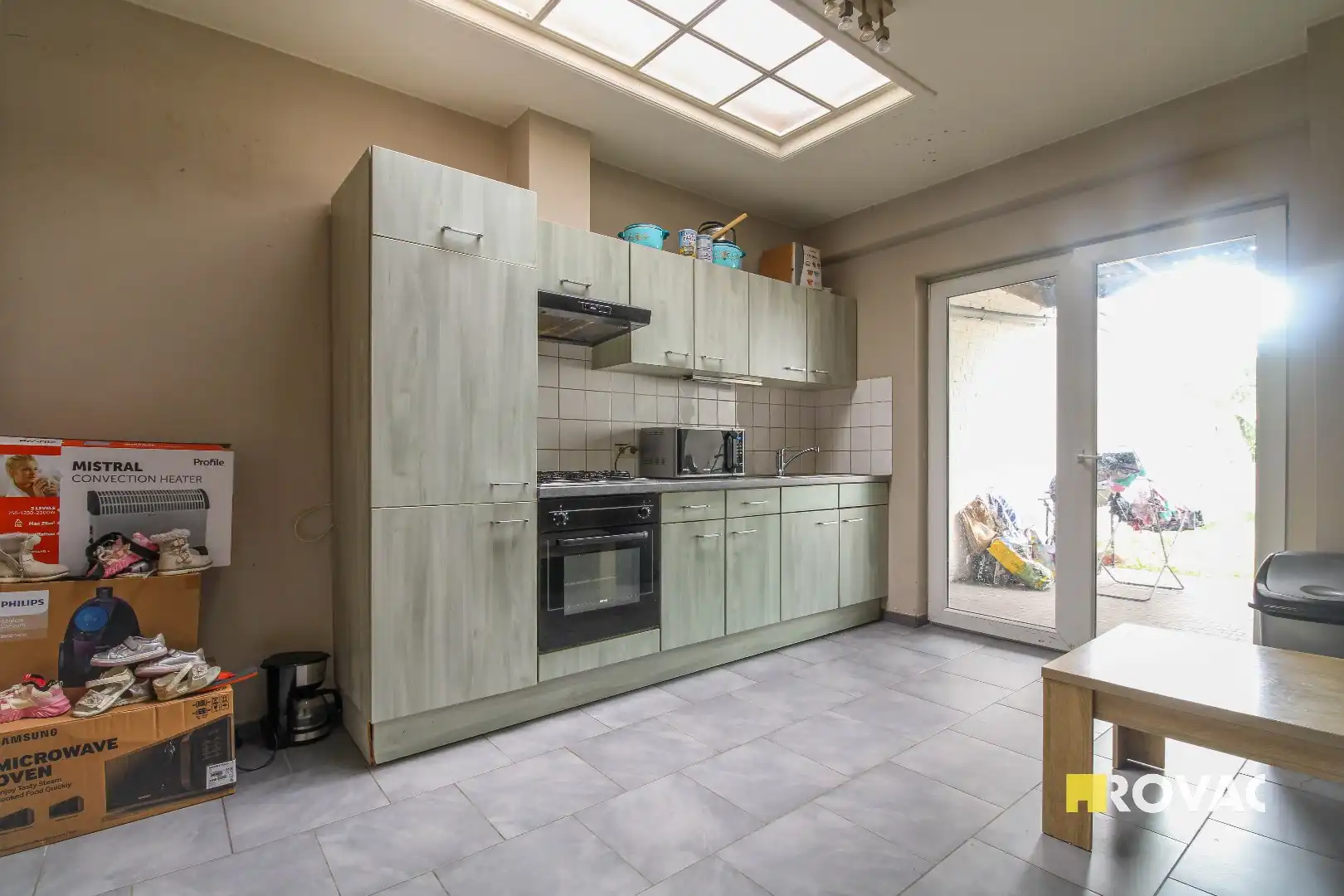 Ruime rijwoning met tuin! foto 6