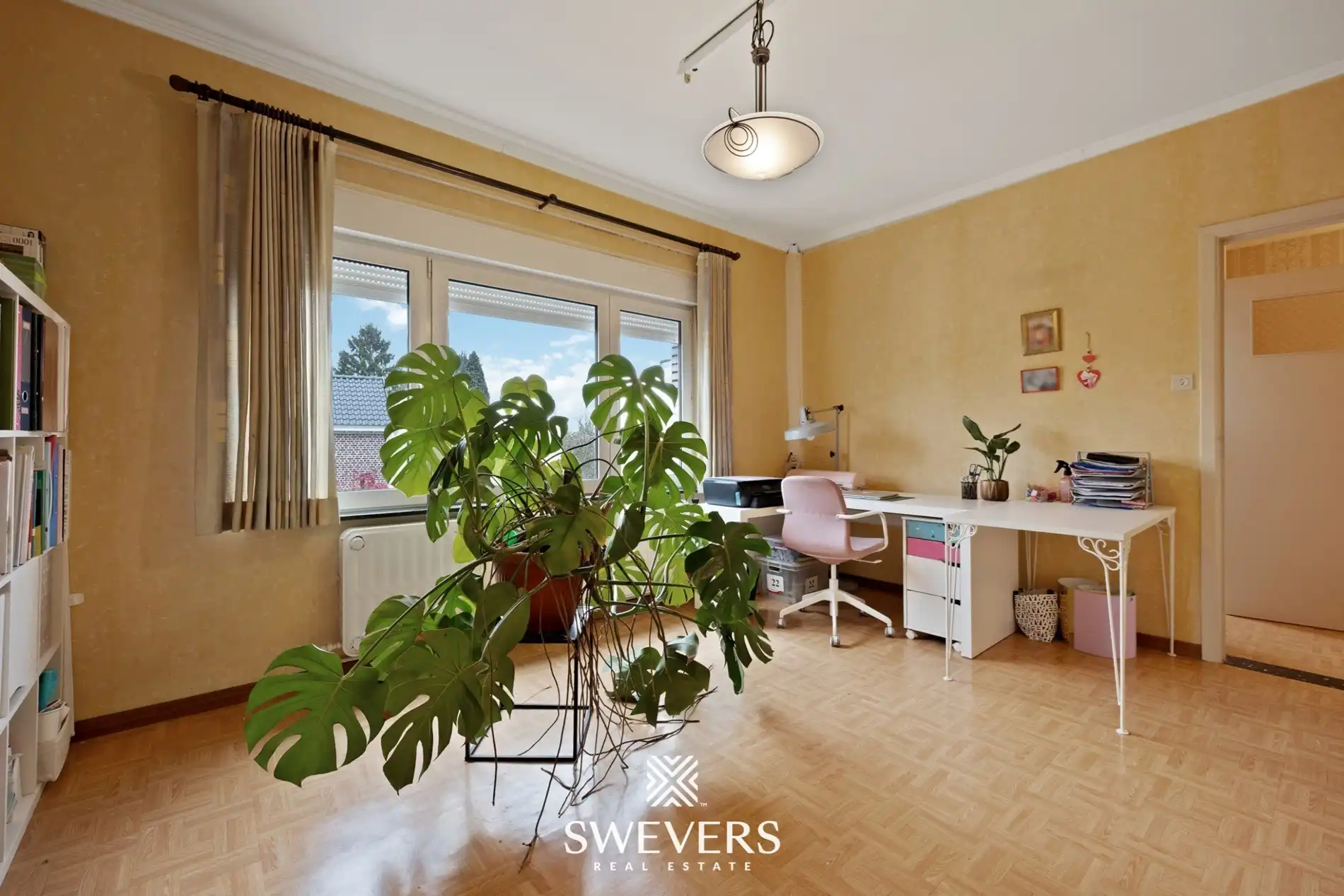 Open bebouwing met 3 slaapkamers en garage in rustige straat foto 19