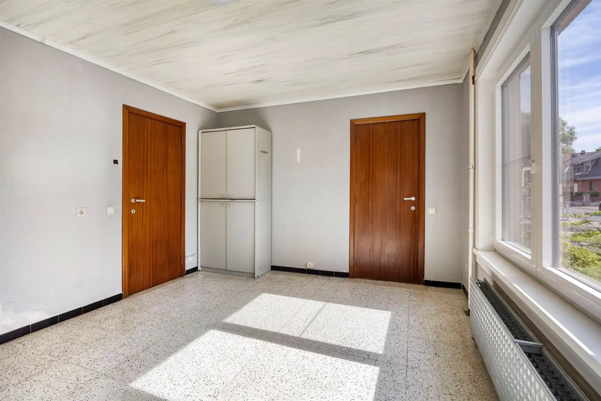 Woning met 3 slaapkamers, terras en 7 garages.  foto 7