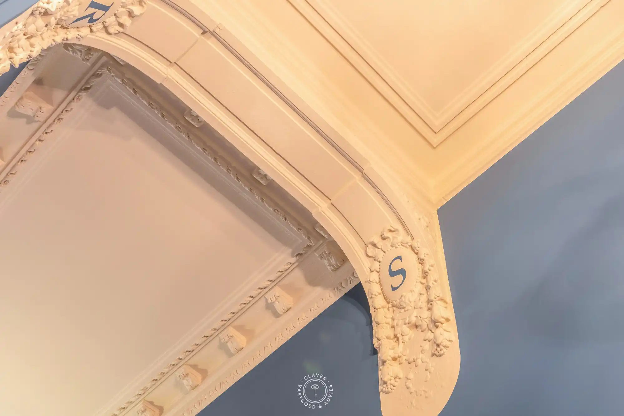 Uniek gerenoveerd herenhuis met multifunctioneel bijgebouw foto 5