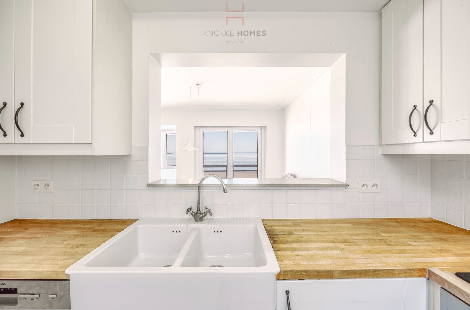 Ruim appartement met 4 kamers en prachtig zeezicht op de zeedijk aan het Albertstrand foto 14