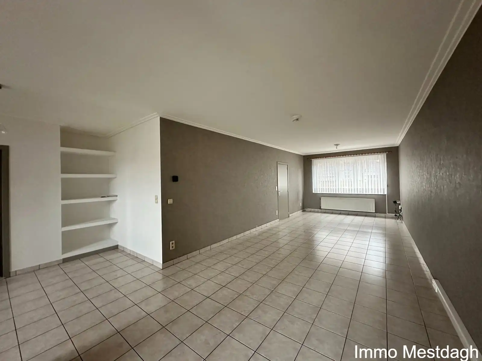Ruim Appartement met Garage, 2 slaapkamers en terras foto 9