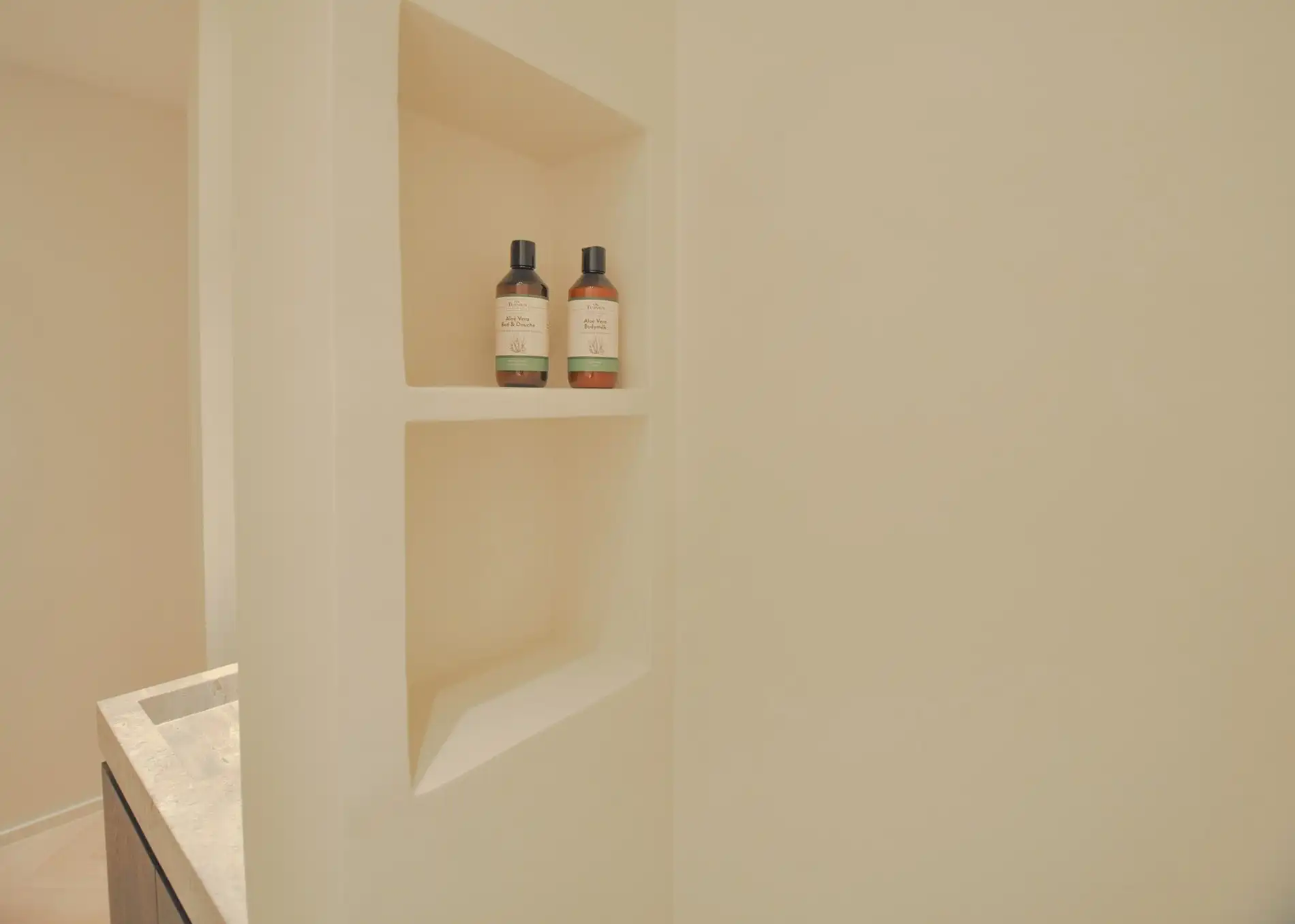 Uitzonderlijk, tijdloos volledig gerenoveerd appartement met een open zicht . foto 35