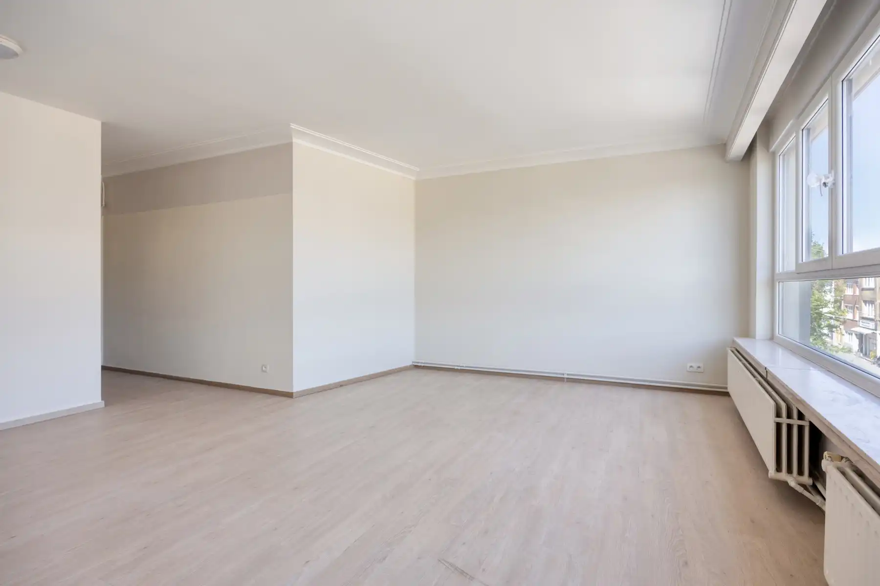 Ruim appartement met 2 slaapkamers, 2 badkamers en terras. foto 2