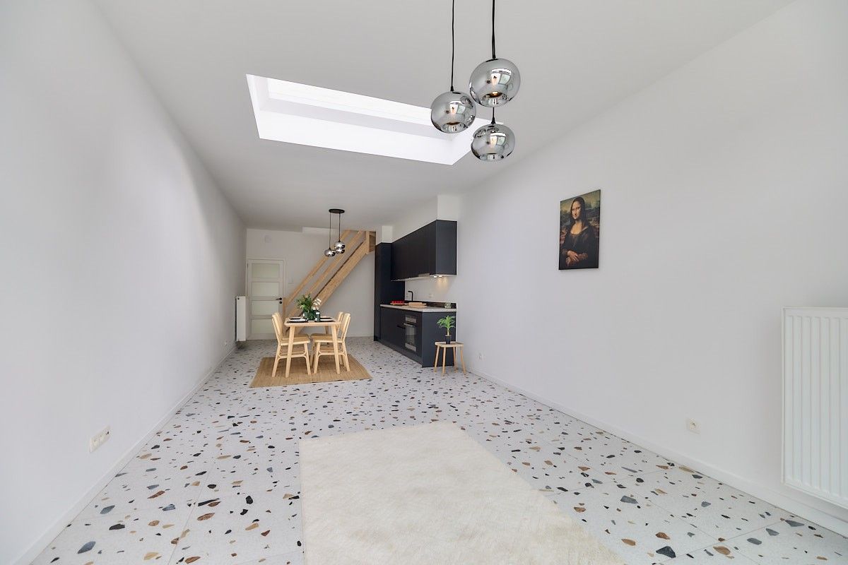 Vernieuwbouwwoning met 3 ruime slaapkamers, bureau en tuin – instapklaar en energiezuinig foto 2
