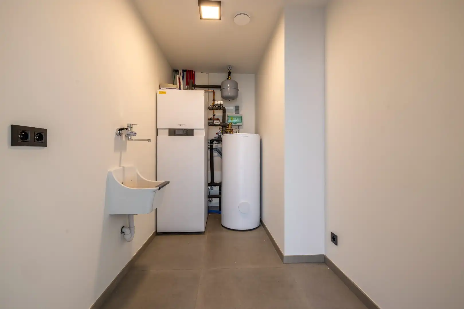 HALF OPEN NIEUWBOUW BEN-WONING MET 3 SLK, GARAGE, TERRAS EN TUIN foto 14