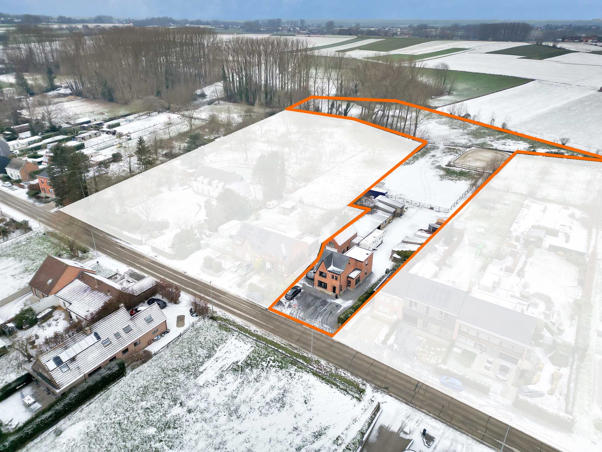 Hoofdfoto van de publicatie: Instapklare woning met paardenaccommodatie te Ninove