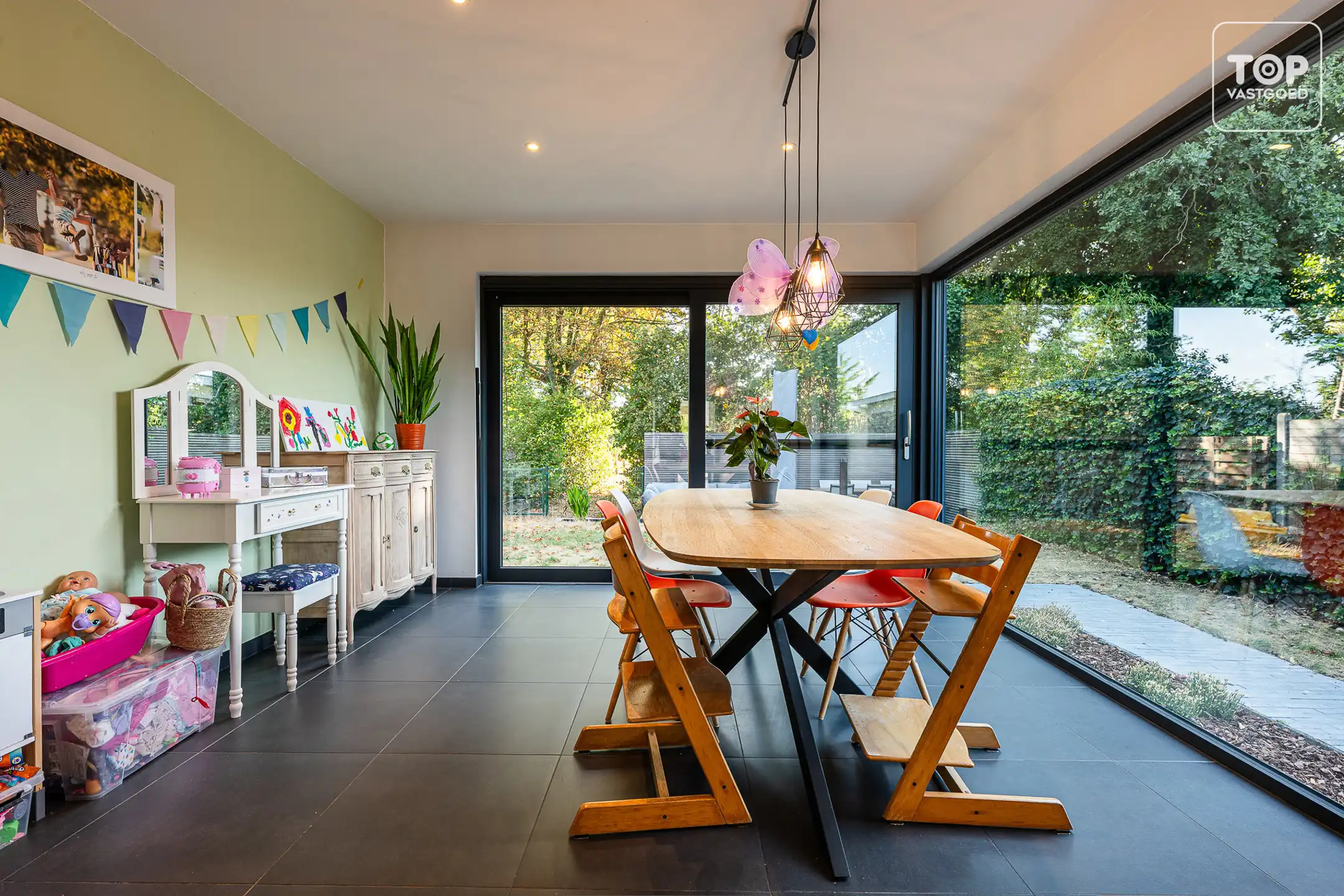 Gerenoveerde woning in een rustige buurt foto 6