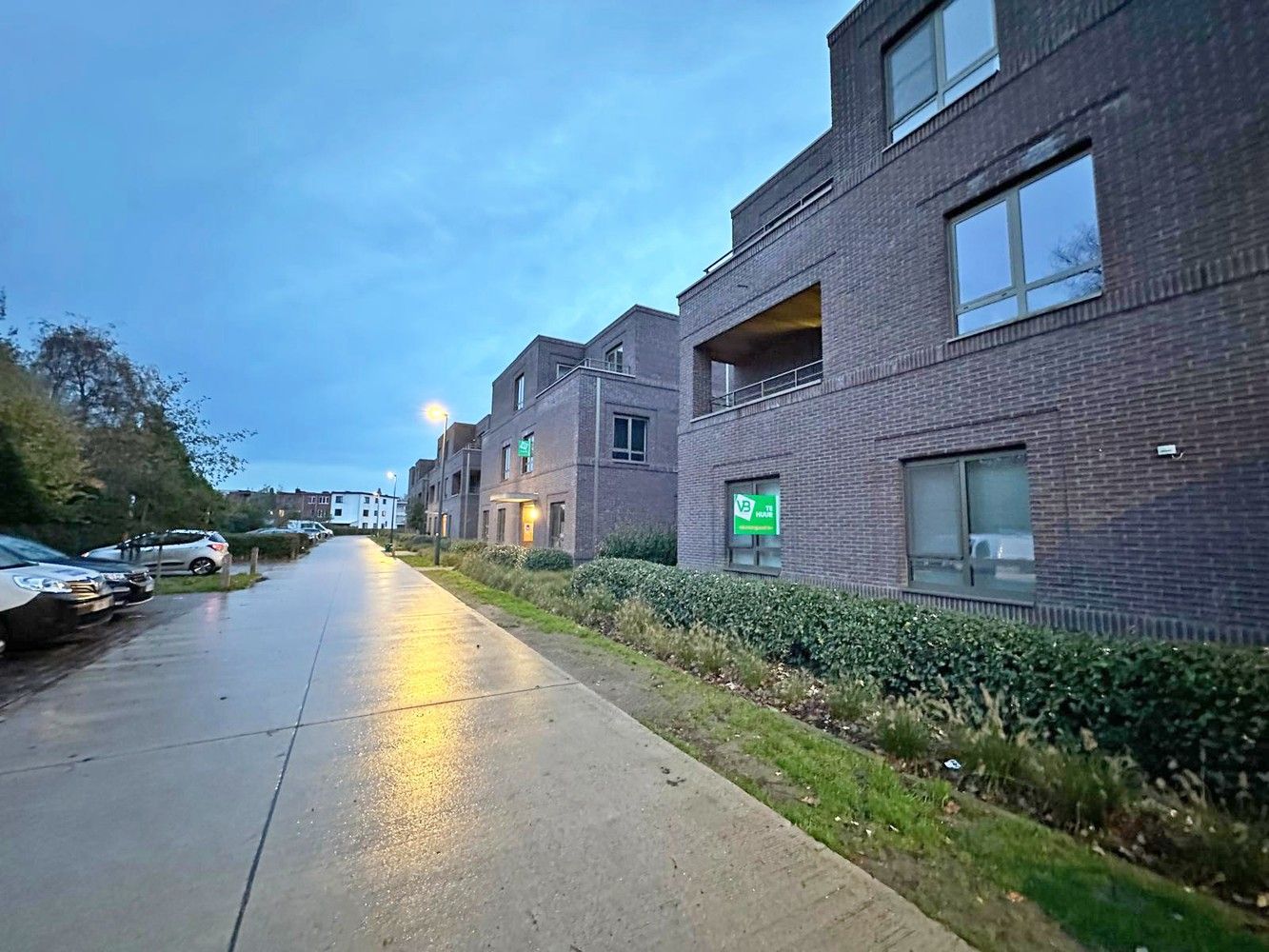 Gloednieuw, gelijkvloers appartement met 2 slaapkamers & autostaanplaats! foto 11