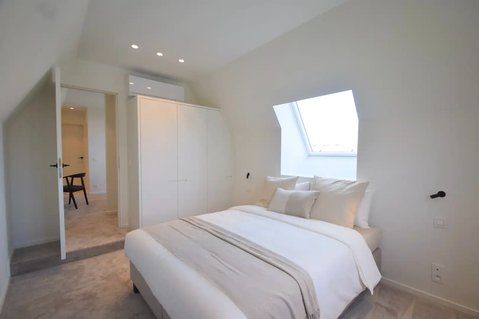 Alleenstaande villa gelegen in een groene omgeving, aan de rand van het Zoute. foto 23