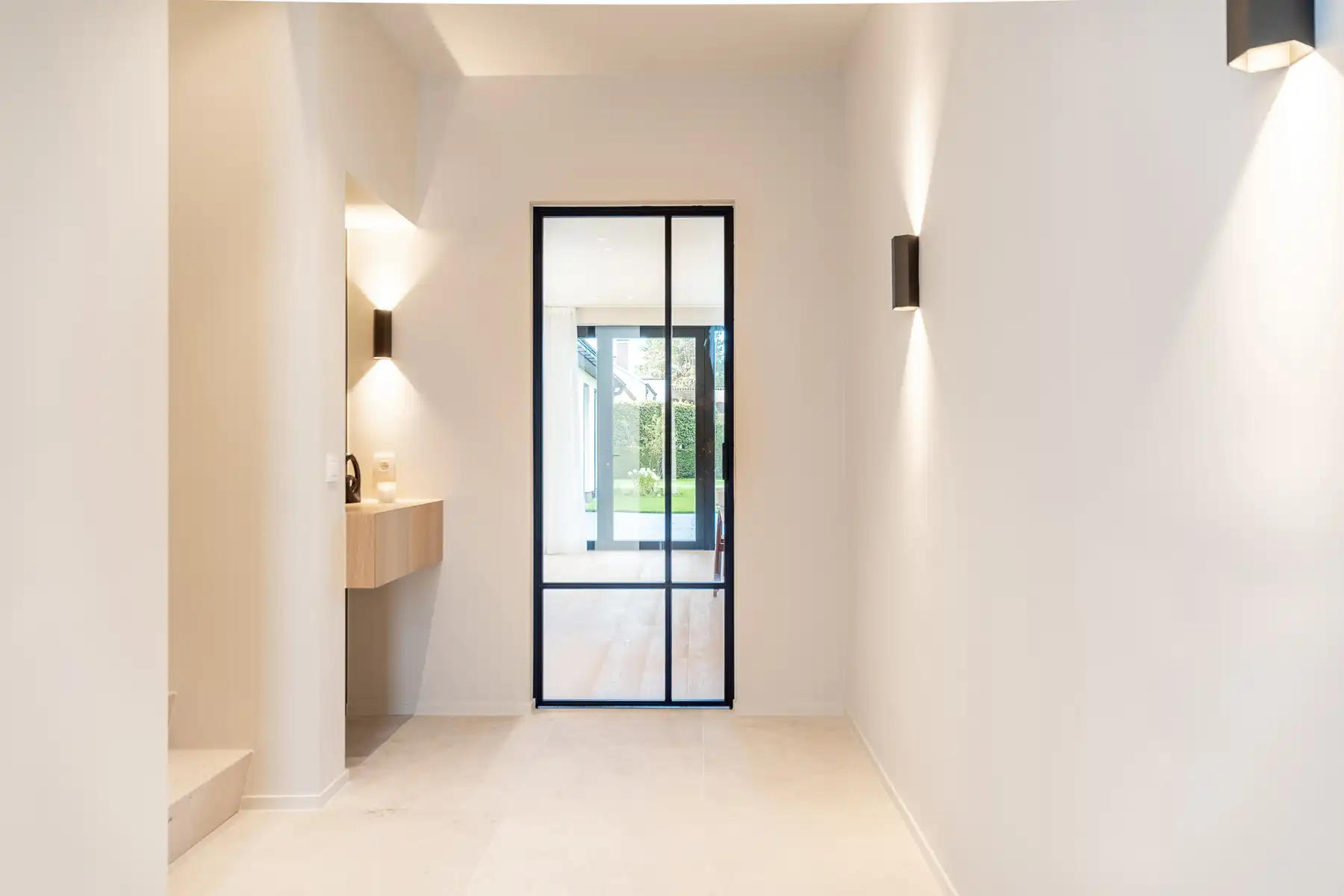 Smaakvol gerenoveerde alleenstaande woning foto 23