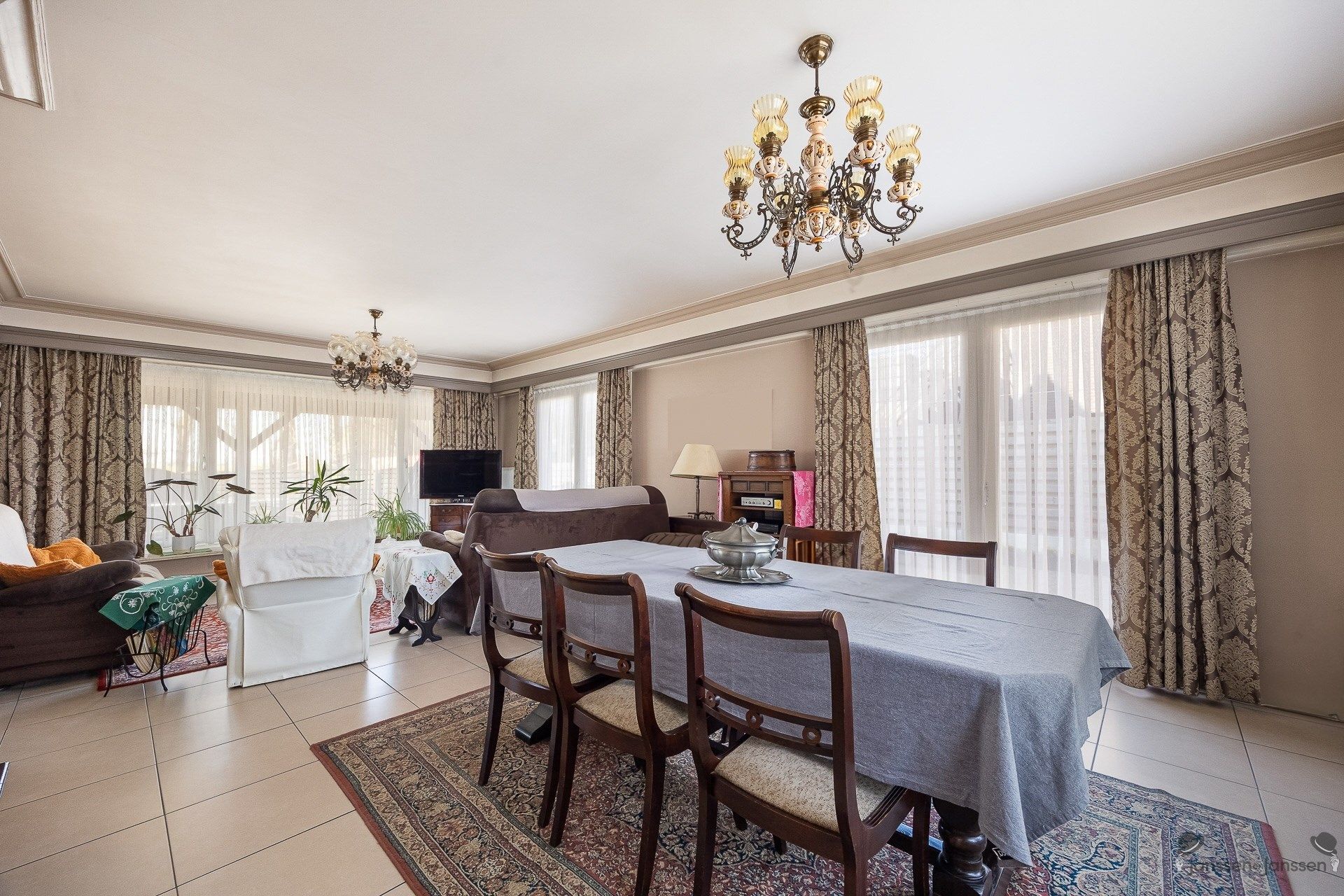 villa op een perceel van 3.552 m² foto 6