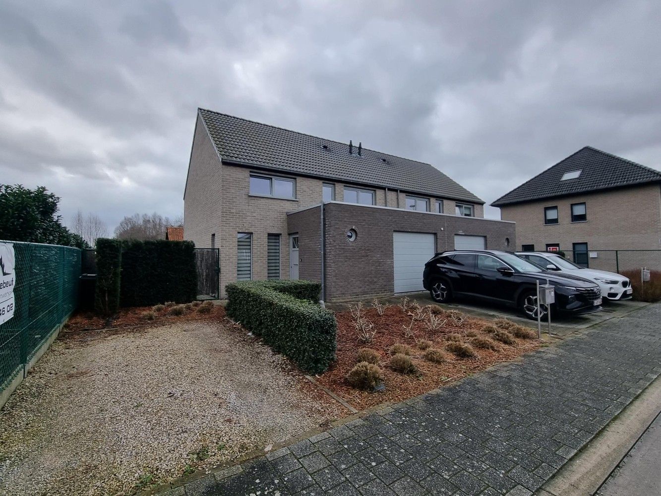 Mooie woning met 3 slaapkamers te huur! foto {{pictureIndex}}