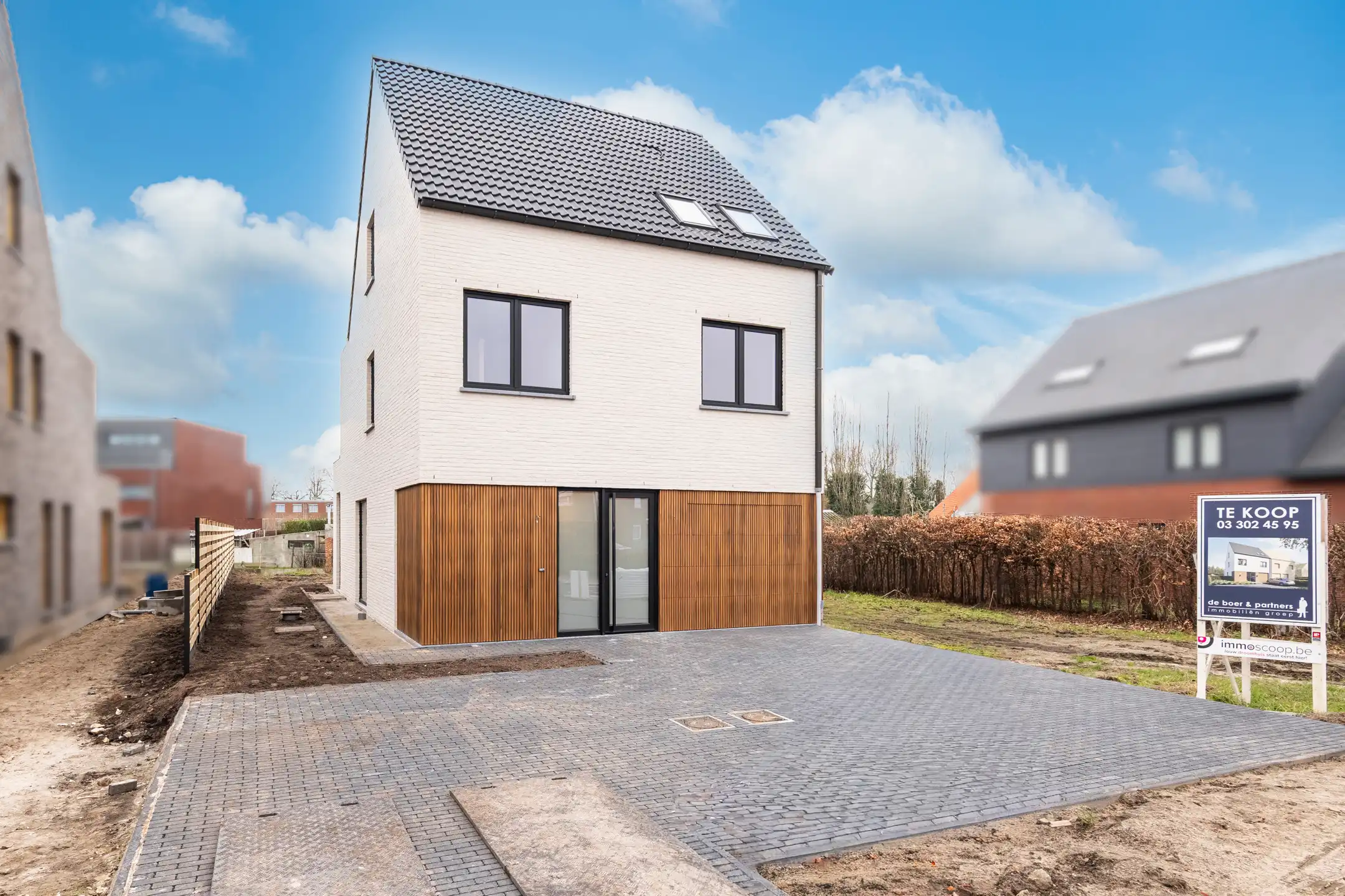 Luxe nieuwbouwwoning met 5 slaapkamers in Oostmalle foto {{pictureIndex}}