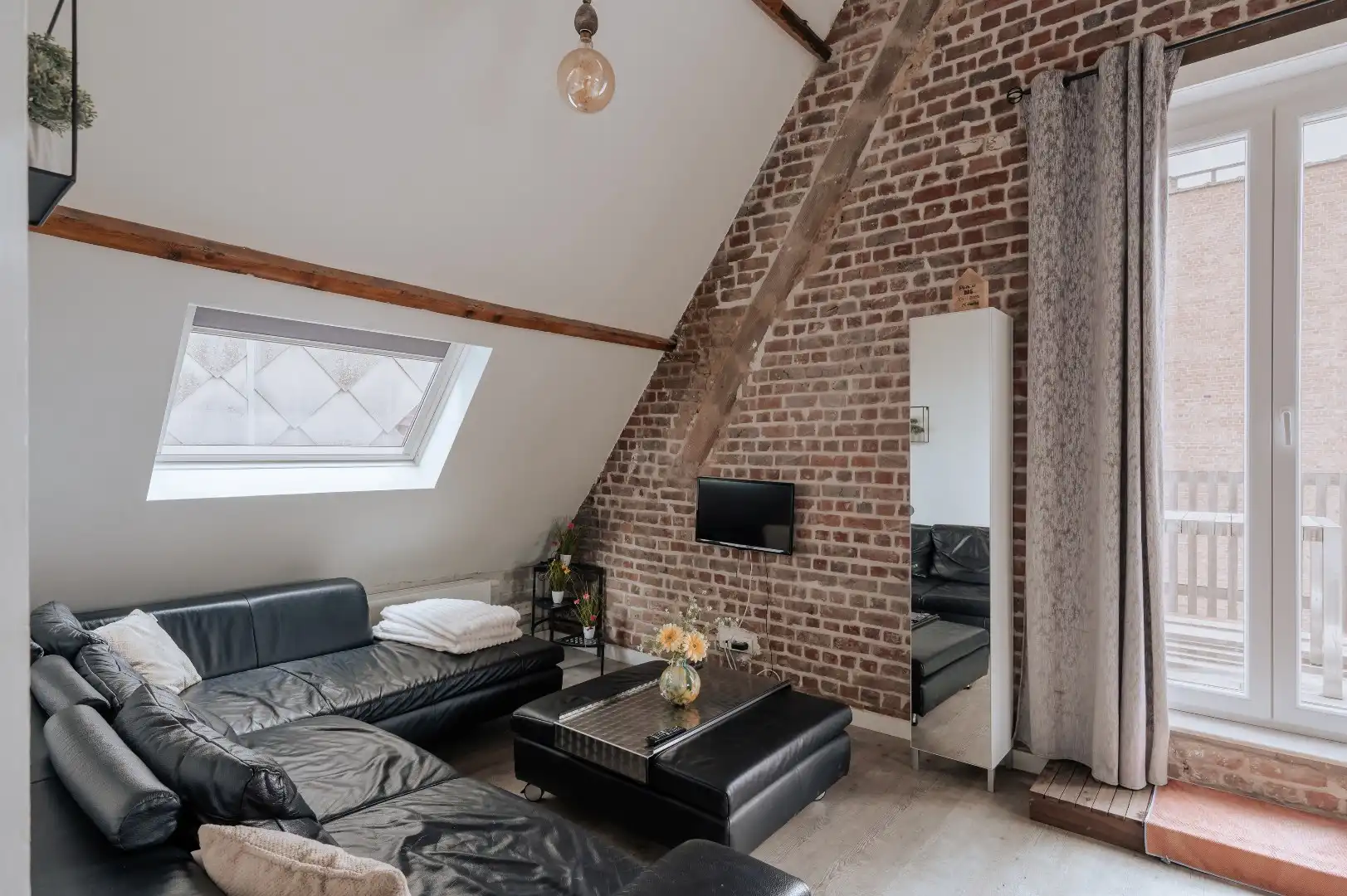 Prachtig duplexappartement in hartje Ieper foto 18