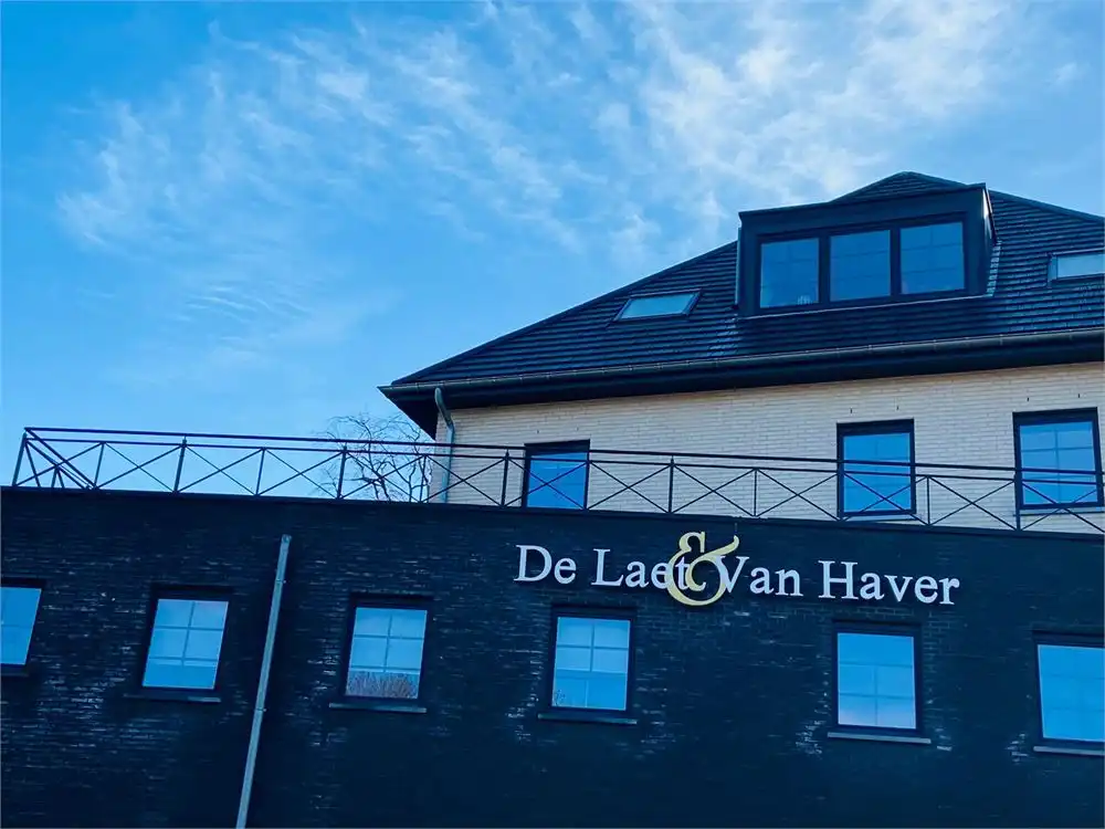 Prachtig Penthouseappartement (2 slpk) in hartje Hove te koop foto 17