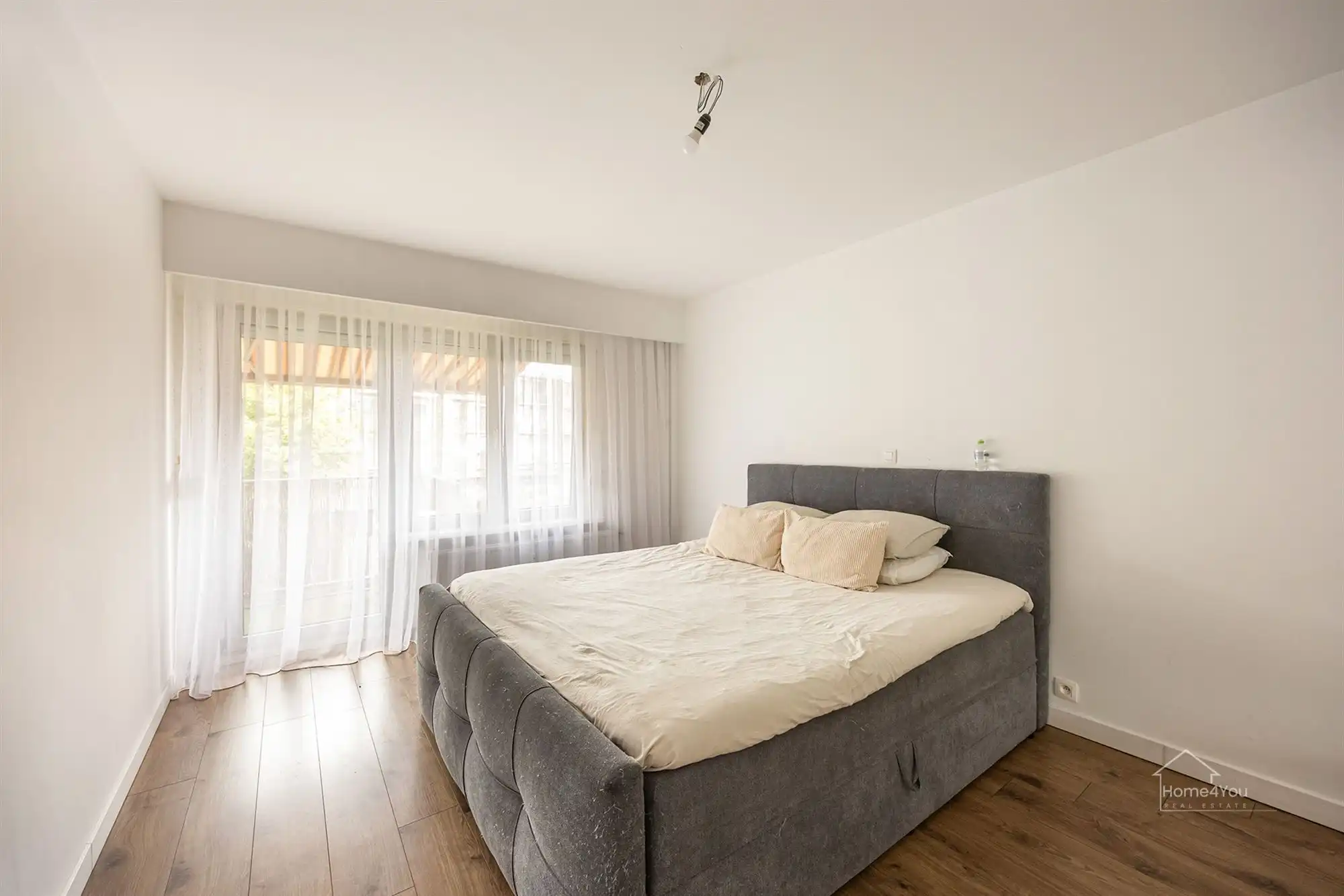 Instapklaar appartement met 3 slpk, terras en garagebox! foto 7