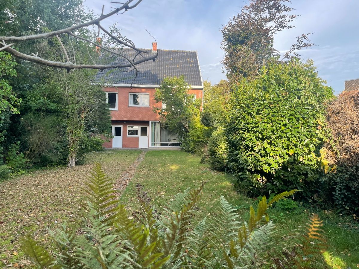 Hoofdfoto van de publicatie: 4-slpk EENGEZINSWONING + tuin