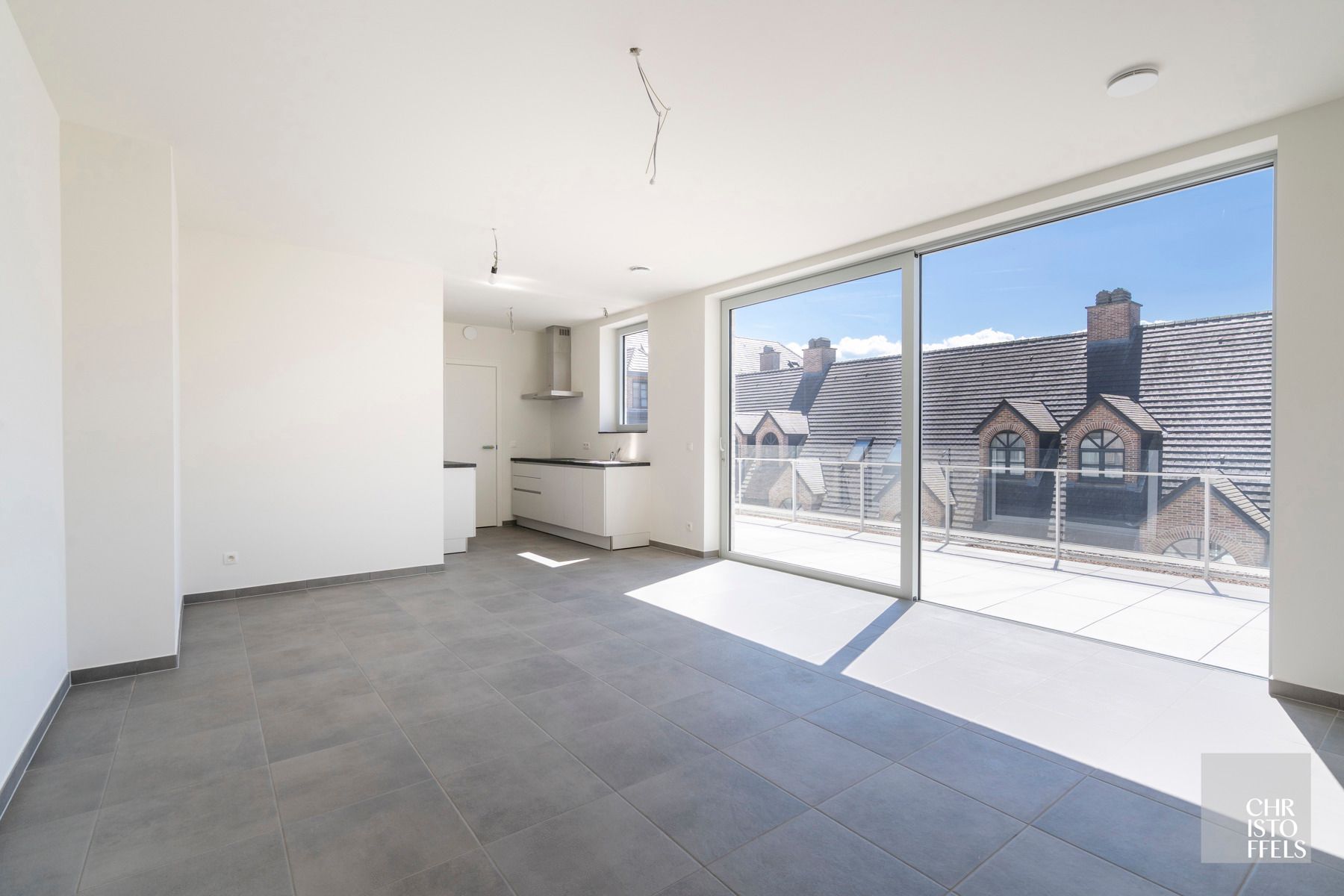 TE HUUR - Nieuwbouw 2-slaapkamerappartement in hartje Lanaken! foto 7