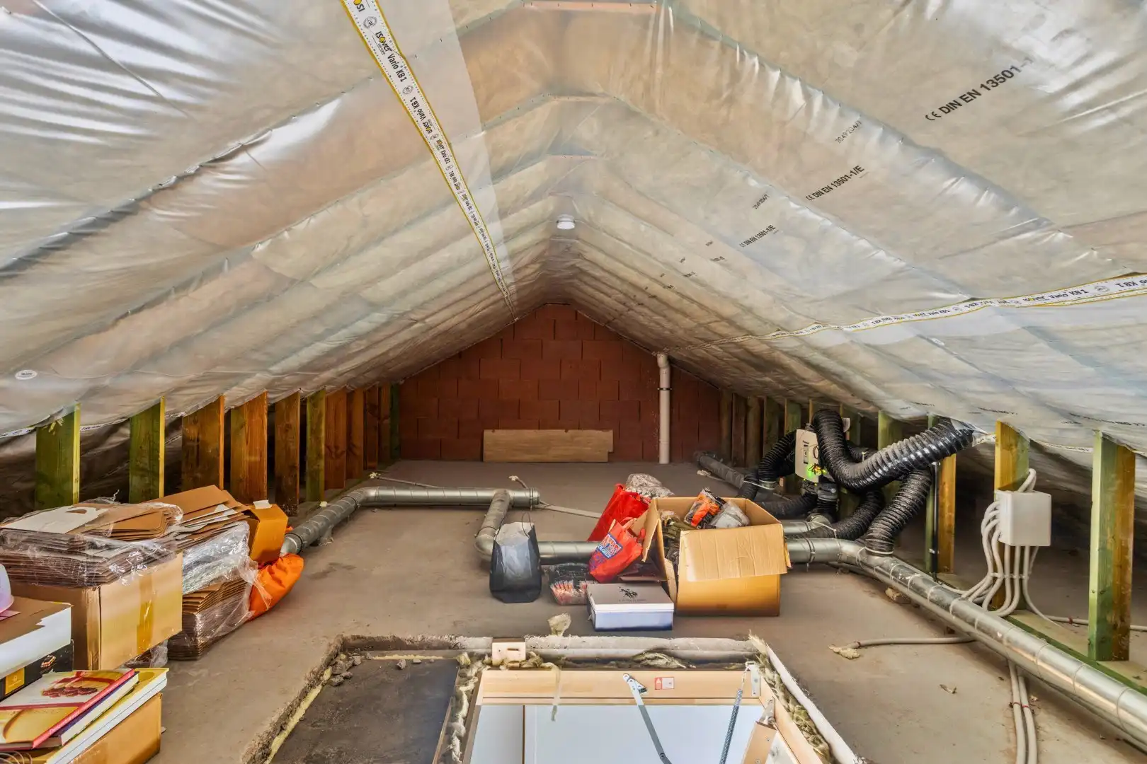 Ruime nieuwbouw met home-office, 3 slaapkamers, tuin met uitweg & garage. (aankoop aan 2% mogelijk!) foto 22