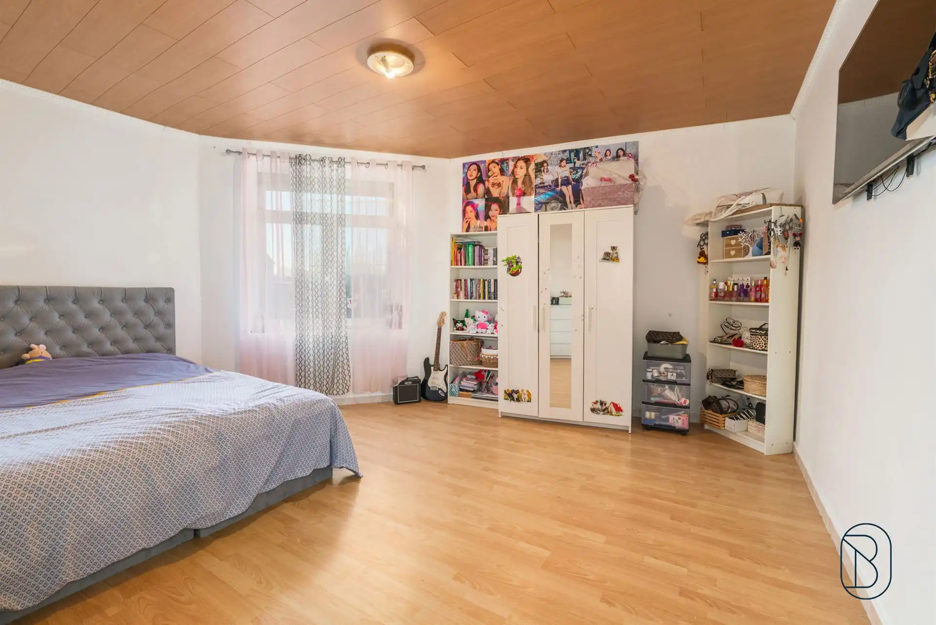 Instapklare woning met 5 slaapkamers en grote garage foto 13