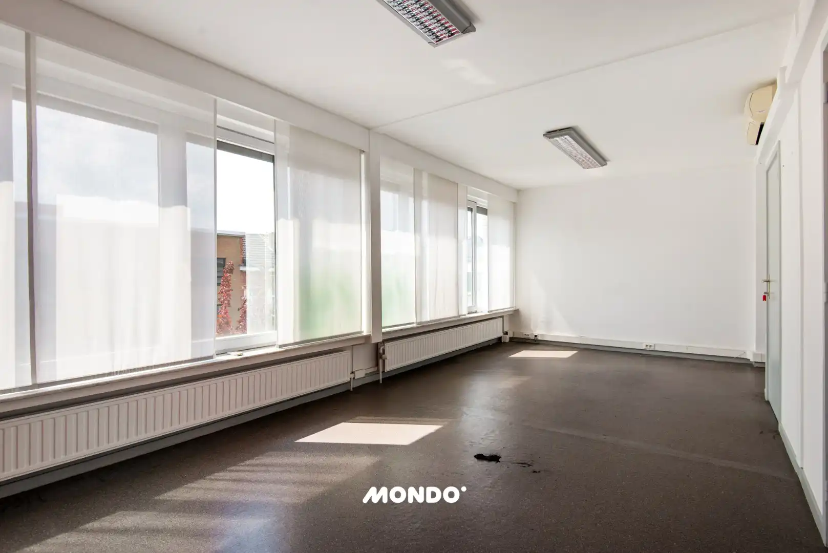 Veelzijdig kantoorgebouw met uitzonderlijk potentieel – ideaal voor praktijk, coworking of investering. foto 25