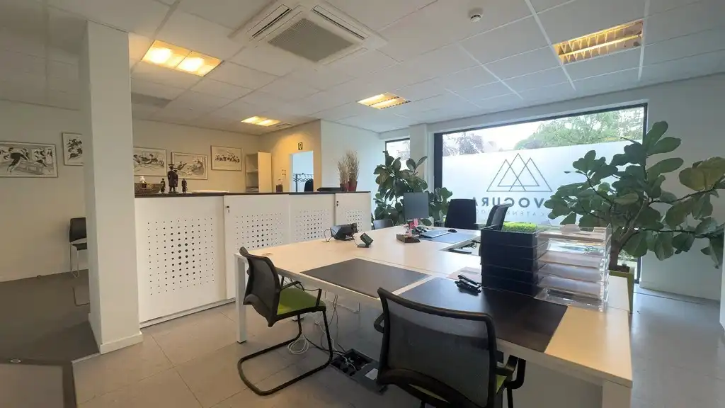 Gelijkvloers kantoor te huur op zichtlocatie langs N9 in Melle foto 4