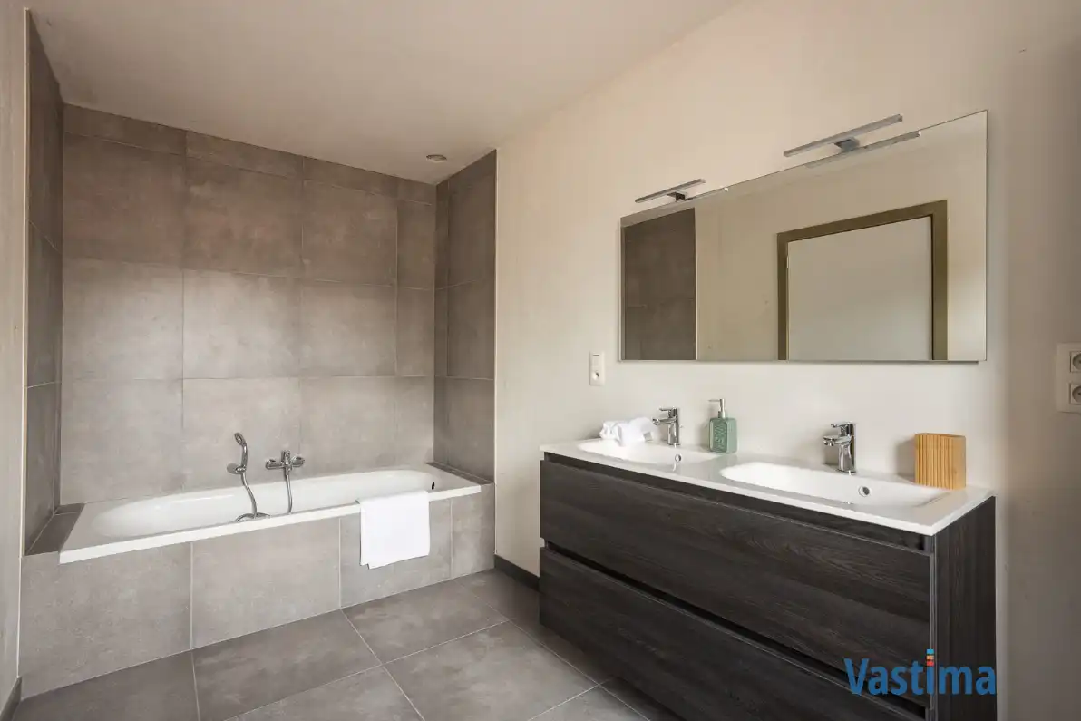 Nieuwbouw gesloten woning met 3 slaapkamers, garage en tuin foto 19