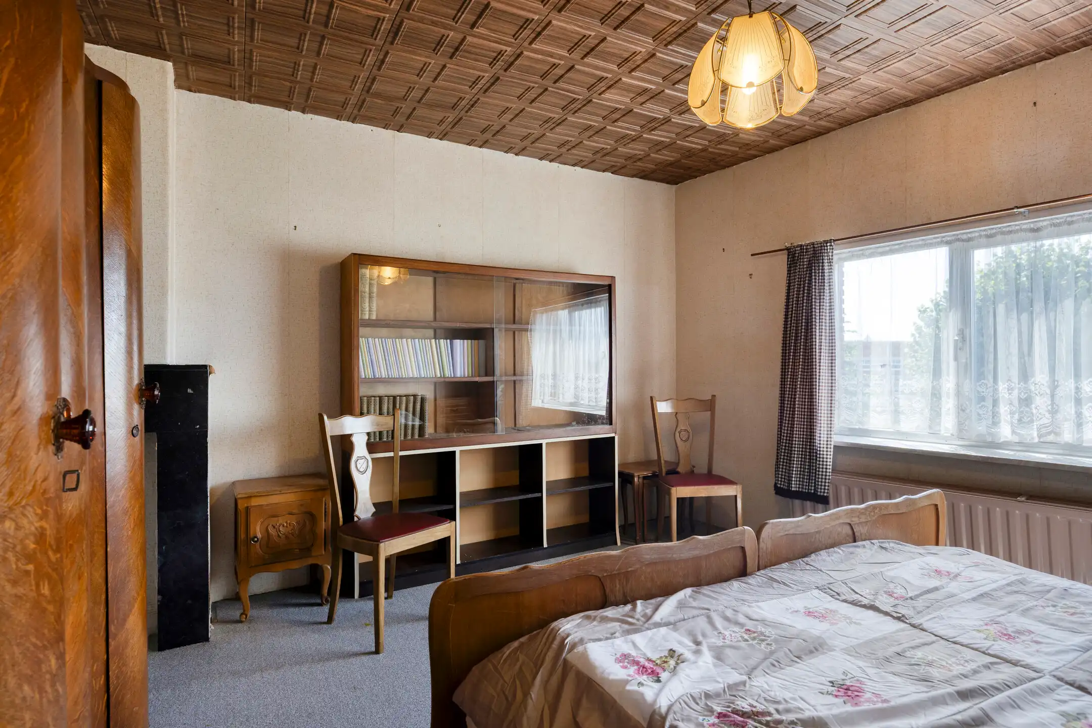 Te renoveren woning met garage en tuin foto 14