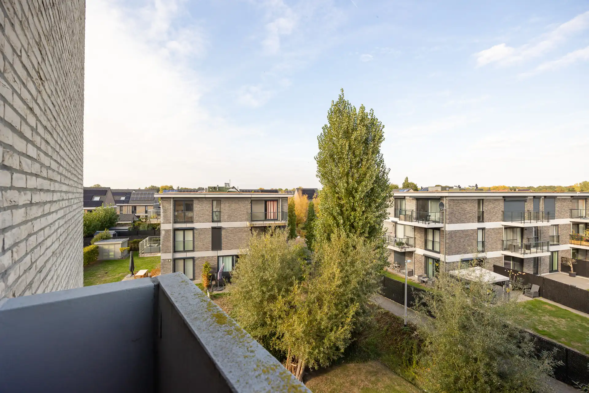 Lichtrijk appartement met drie slaapkamers en terras foto 10