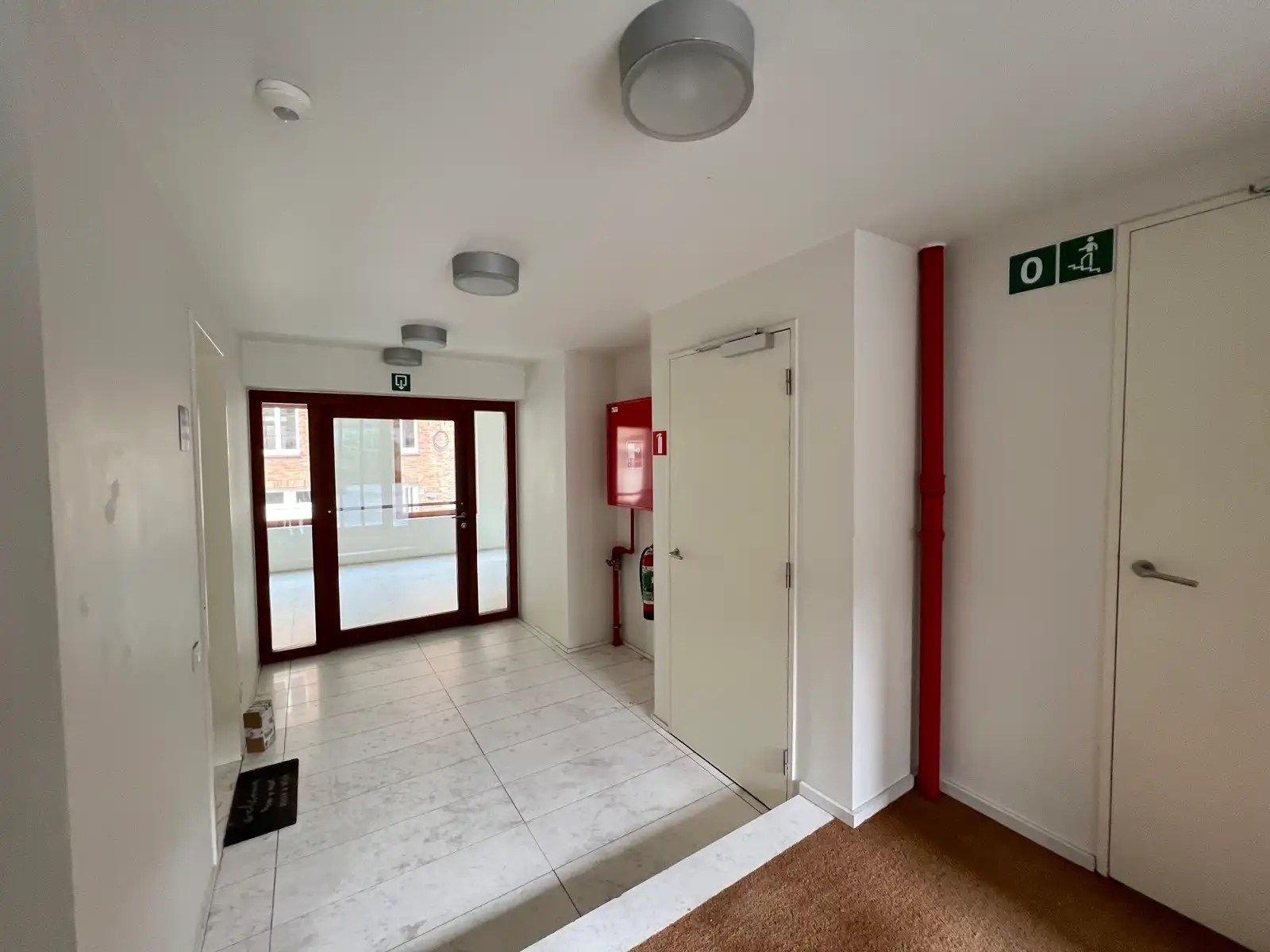 Modern appartement met 2 slpks, terras en autostaanplaats foto 20