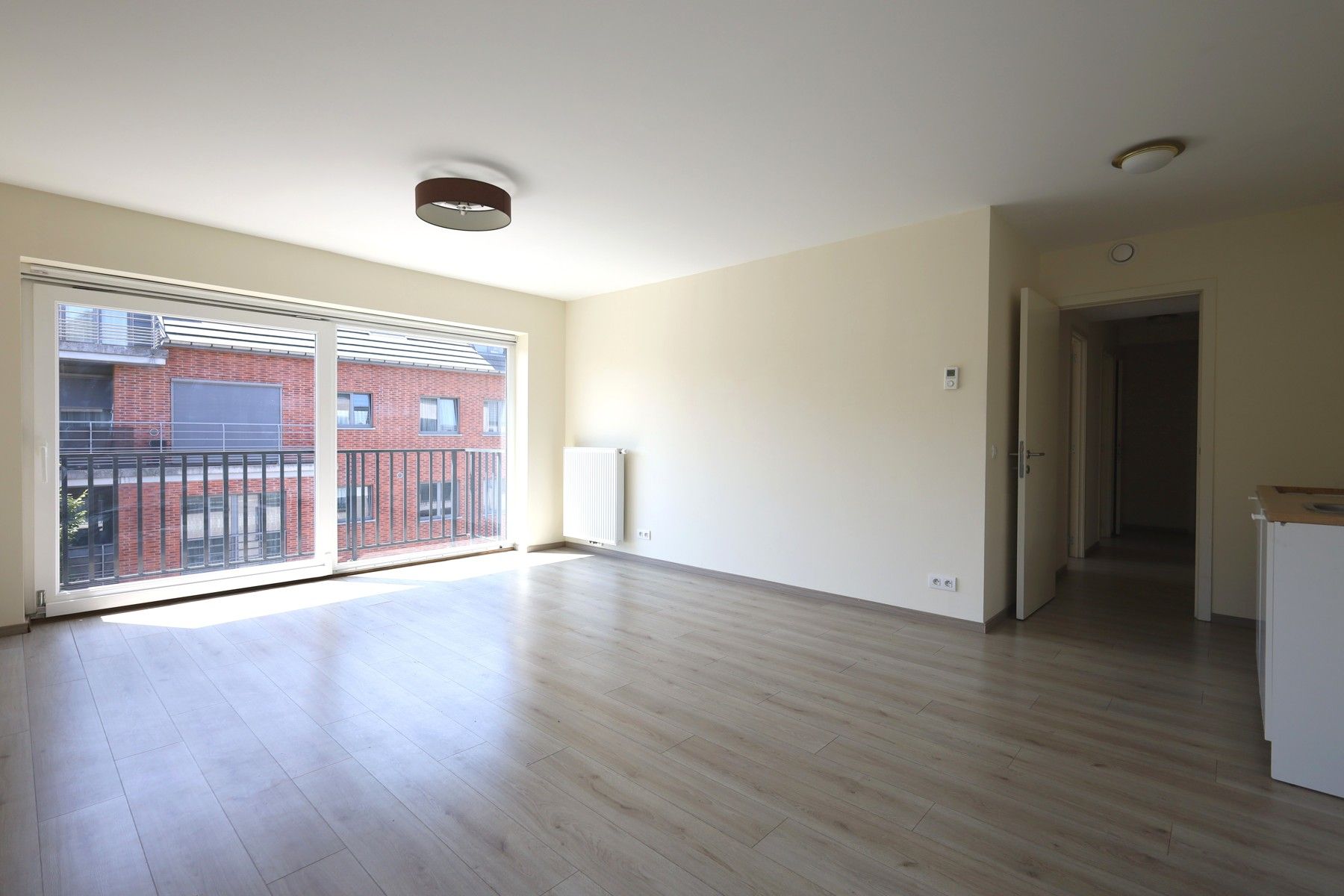 Lichtrijk appartement met terras foto 3
