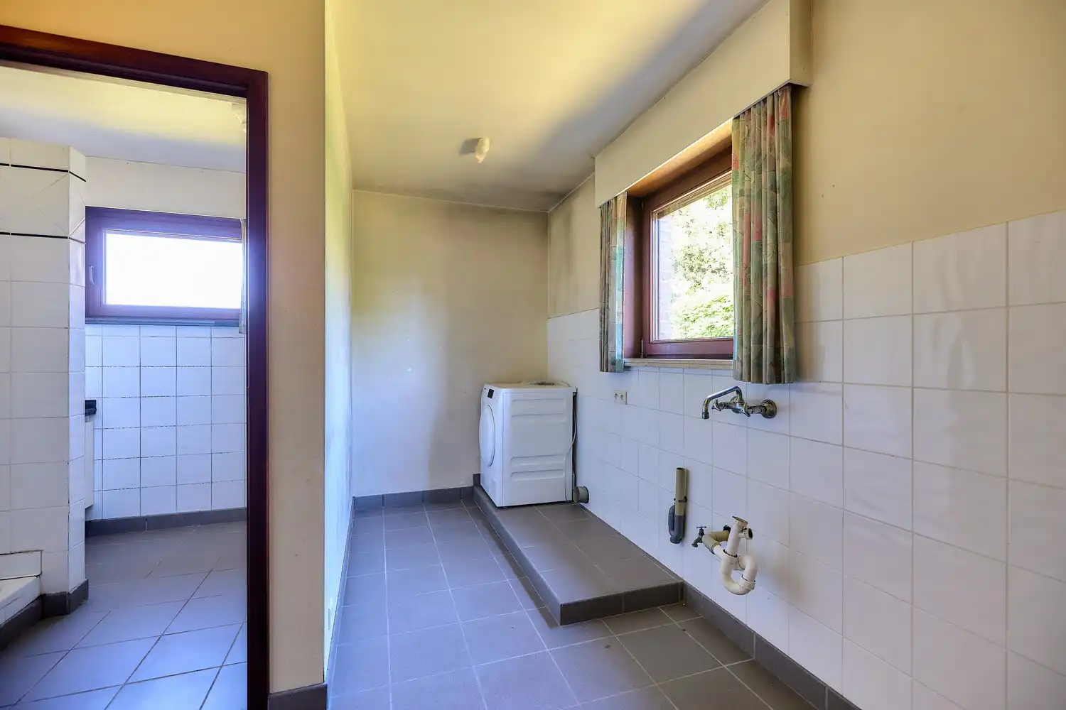 Ruime en degelijk gebouwde villa op groen perceel van 1318m² met zicht op de velden foto 25