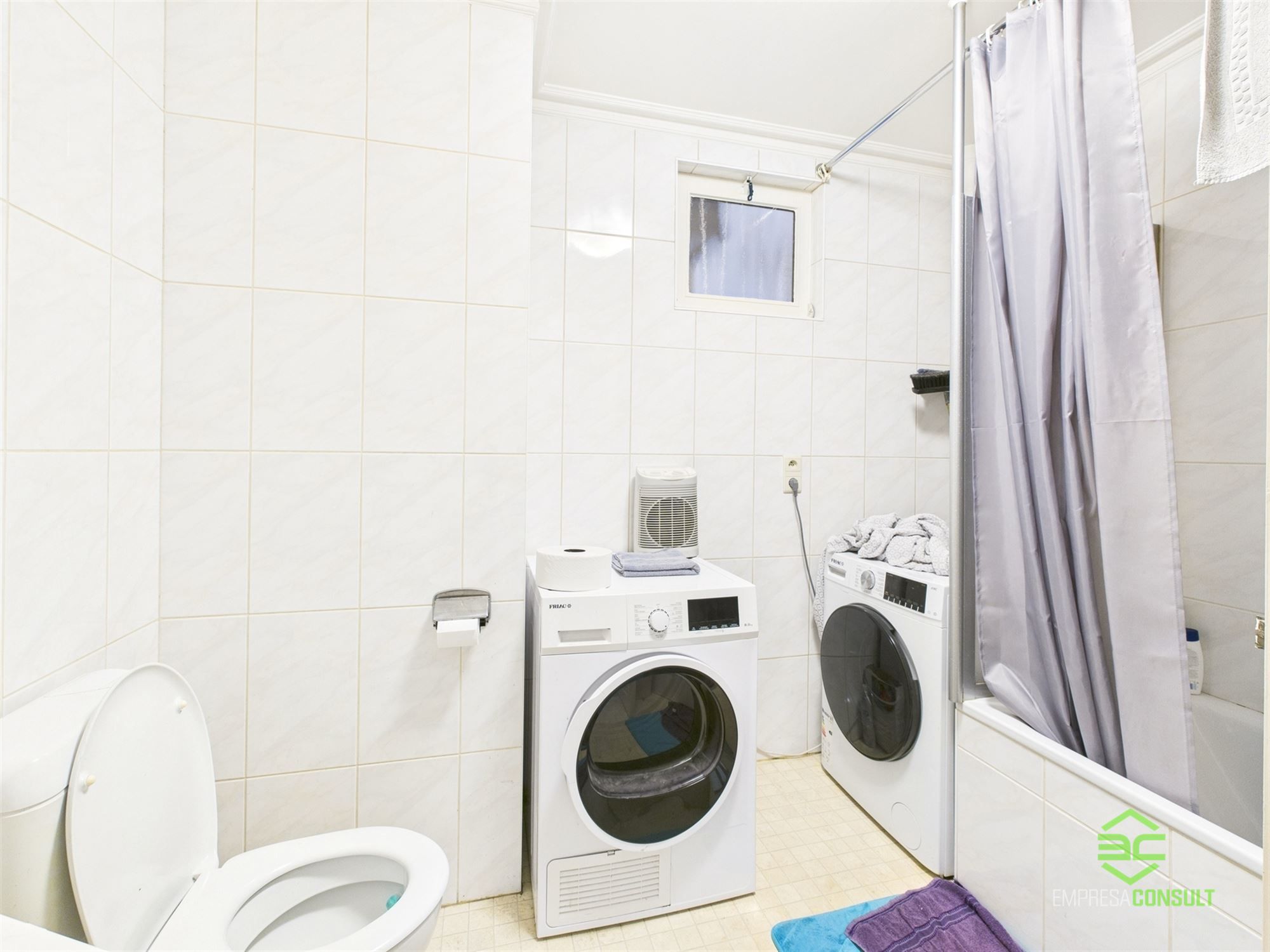 Ruime burgerwoning met groot achtergelegen magazijn! foto 12