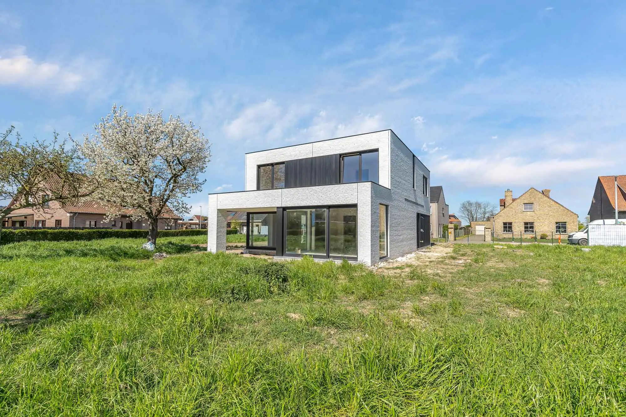 Luxe Nieuwbouwvilla in groene deelgemeente Deinze foto {{pictureIndex}}