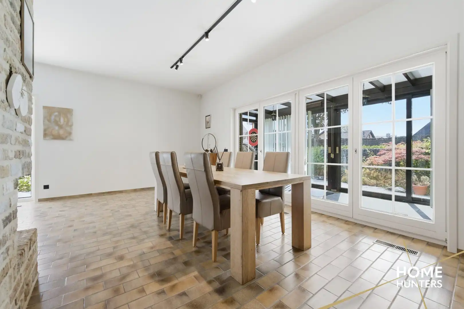 Alleenstaande woning met prachtige tuin en tal van extra troeven in een rustige wijk te Wervik foto 16