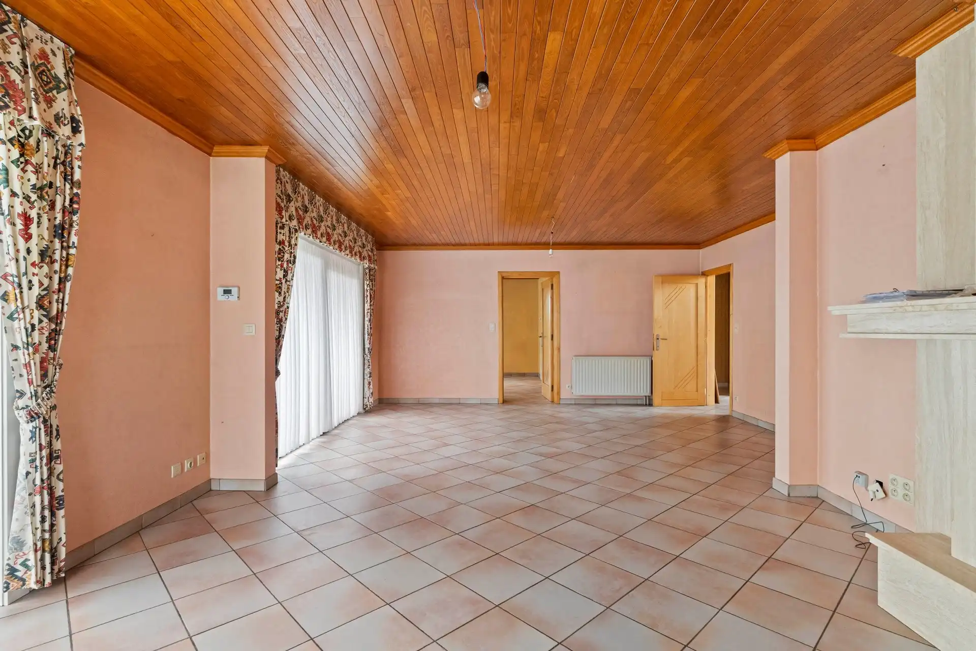Charmante bungalow met ruime tuin foto 6