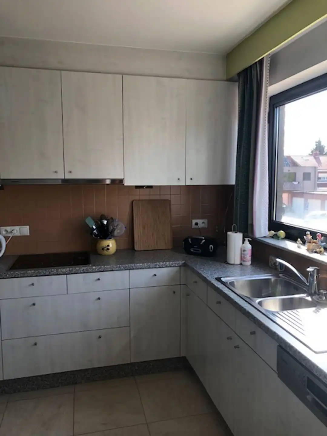 Instapklaar appartement met garagebox foto 6